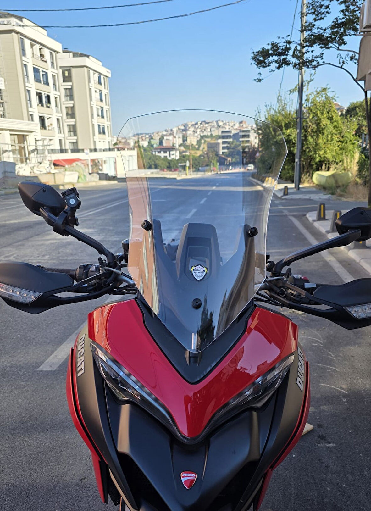 MOTOCAM Ducati Multistrada V2 Siperlik Ön Cam 2022-2025 Model 60cm Şeffaf Renkli 4mm