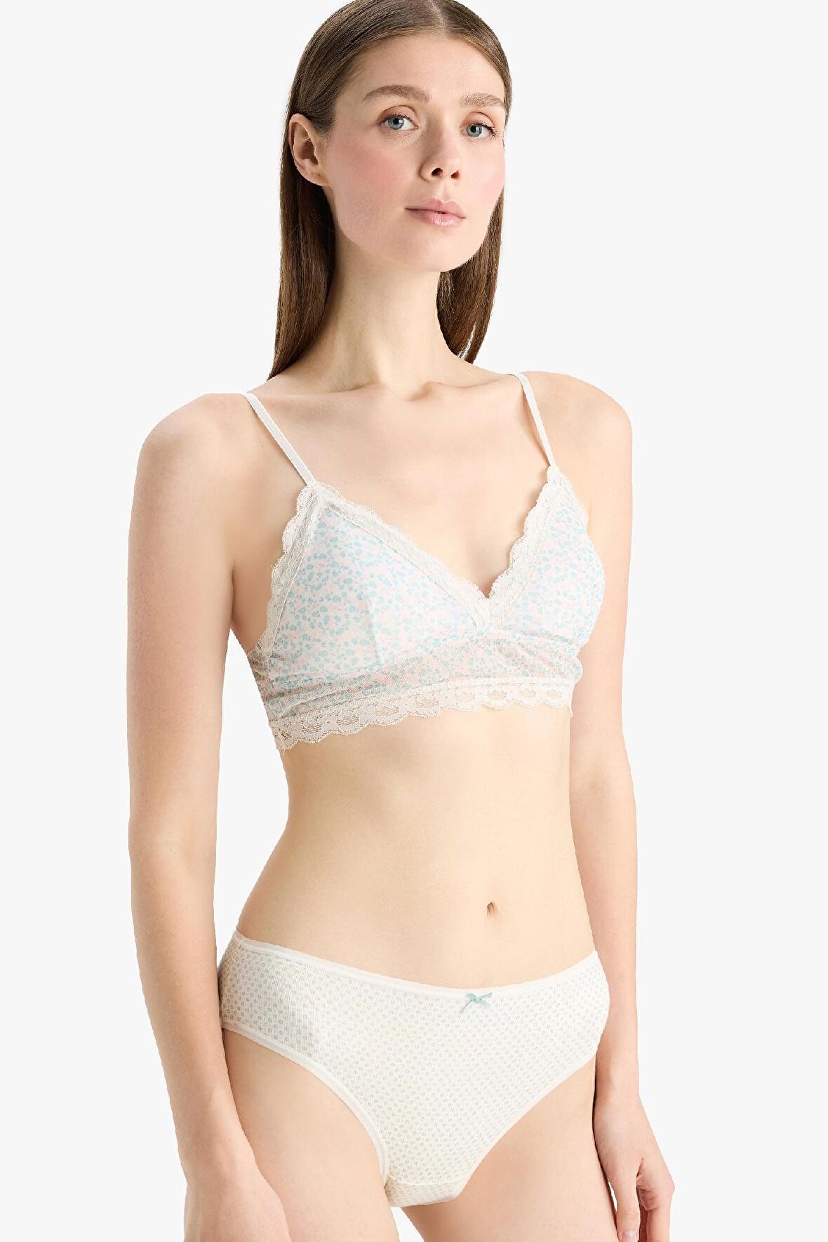 DeFacto Floral Çıkarılabilir Pedli Dantel Detaylı Bra-Fall in Love E7032AX25SPER98