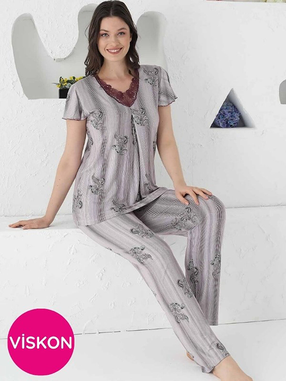 Kadın Çizgili Desen Dantel Yaka Düğmesiz Likralı Viskon Fırfır Kısa Kol Pijama Takımı