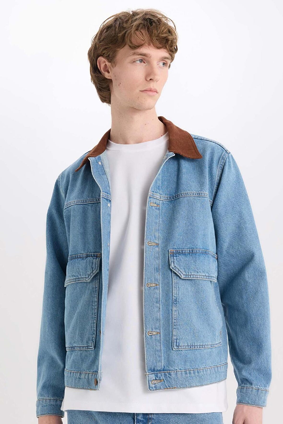 DeFacto Slim Fit Dar Kesim Kontrast Yakalı Mevsimlik Baharlık Jean Ceket E6533AX25SPNM39