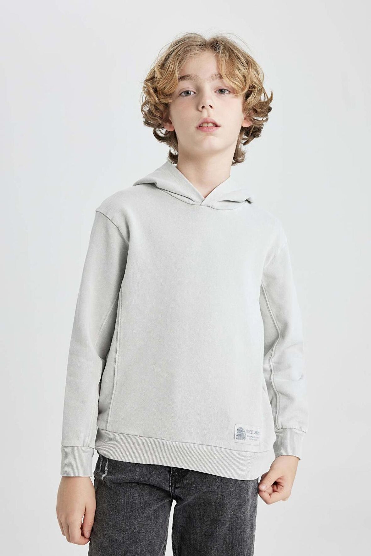 DeFacto Erkek Çocuk Kapüşonlu Sweatshirt B7365A824SPGR503