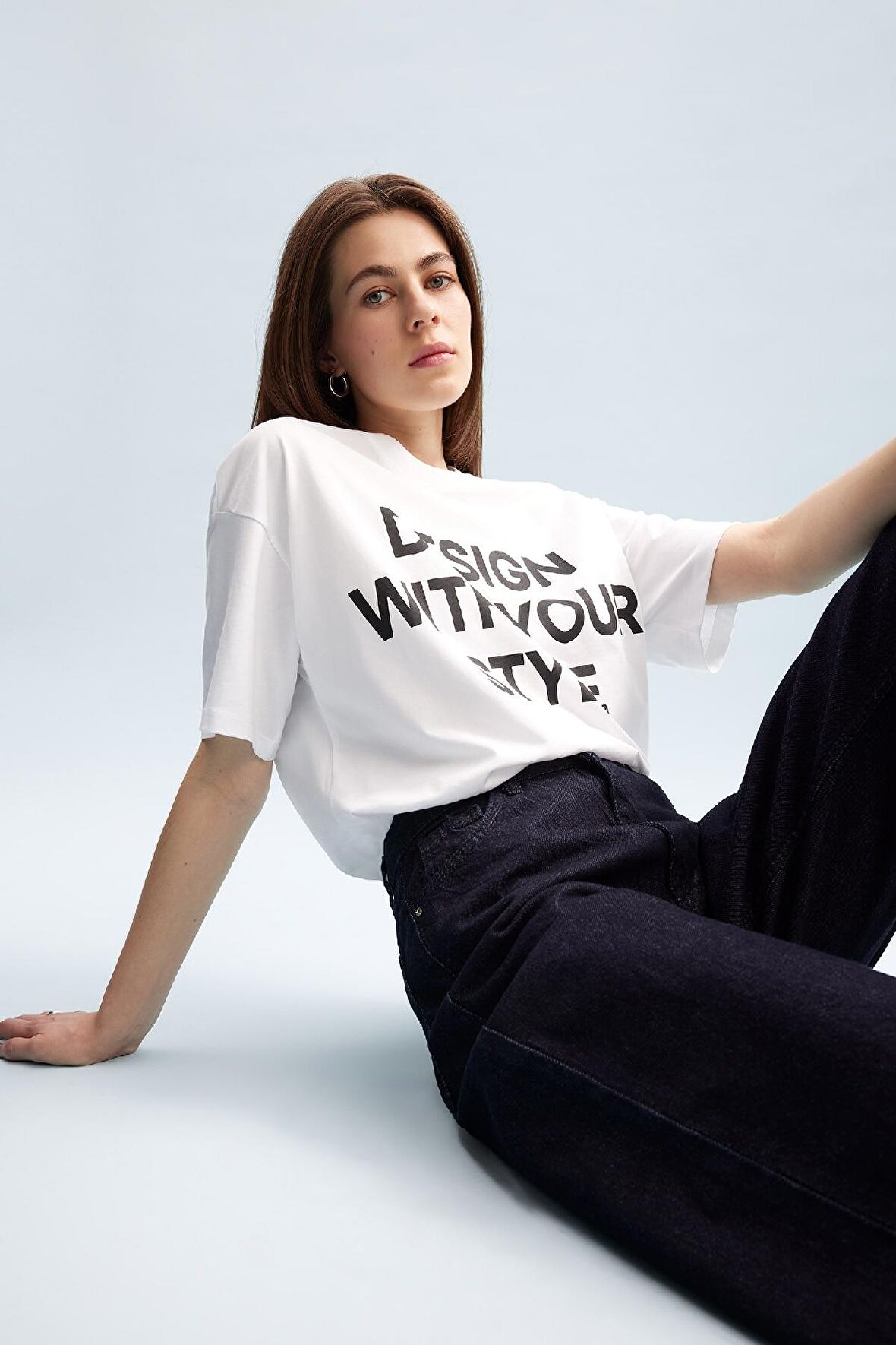 DeFacto Oversize Geniş Kalıp Bisiklet Yaka Baskılı Casual Kısa Kollu Tişört E5059AX25SPWT34