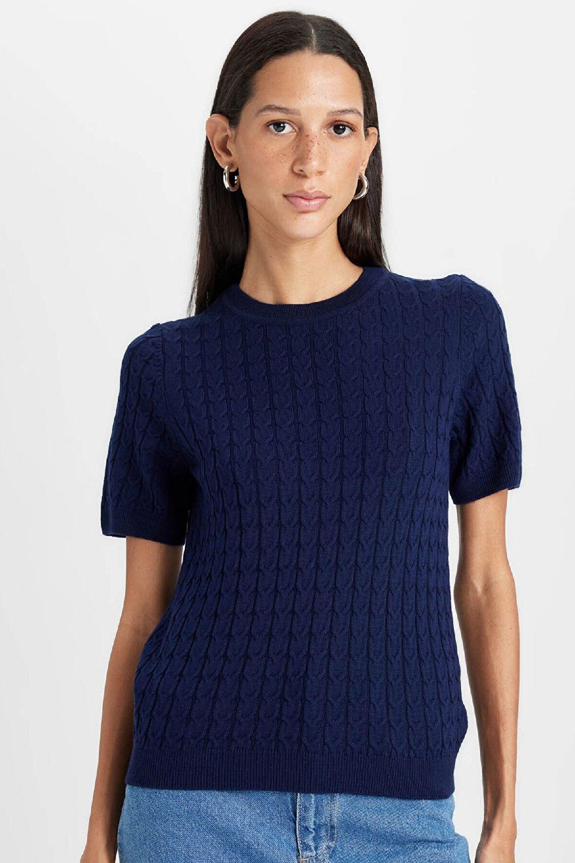 Kadın Gri Regular Fit Bisiklet Yaka Saç Örgülü Kısa Kollu Kazak