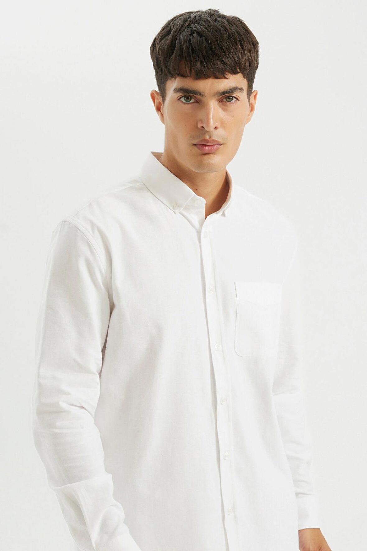 DeFacto %100 Pamuk Regular Fit Polo Yaka Oxford Basic Düz Uzun Kollu Beyaz Gömlek A8028AX24AUWT55