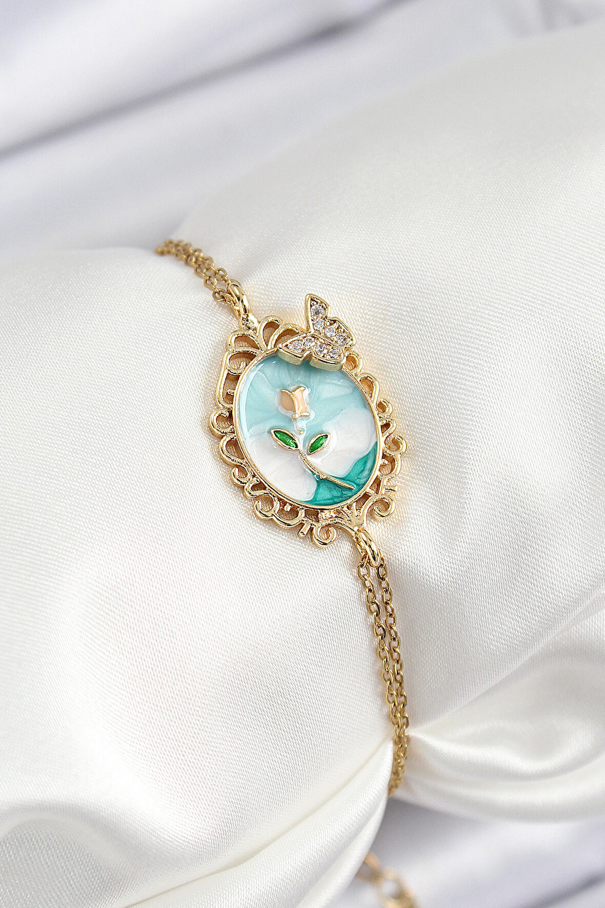 316L Çelik Zincir Mineli Sanatsal Portre Zirkon Taşlı Detaylı Çiçek Model Gold Renk Kadın Bileklik