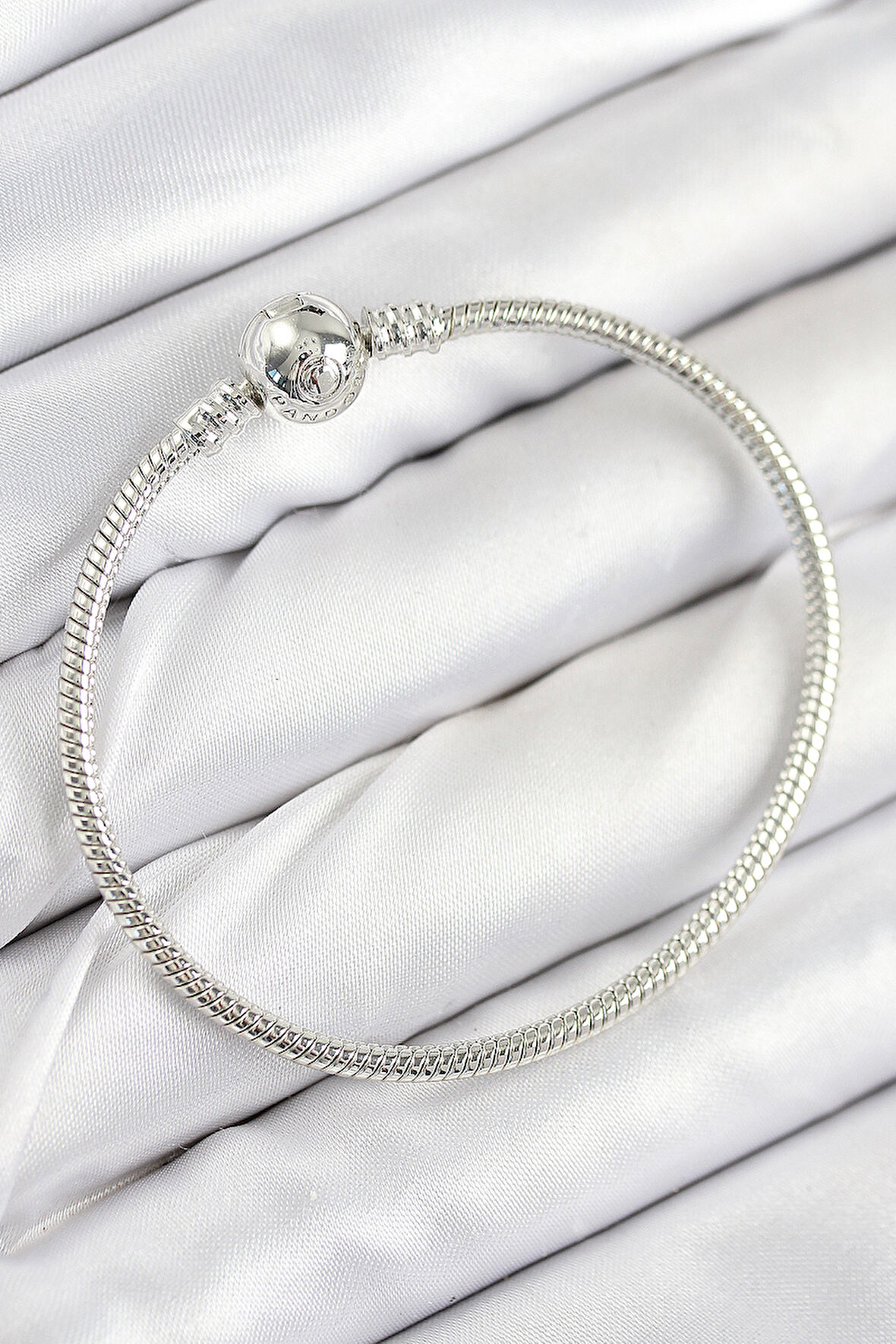 Pirinç Charm Topcuk Model Gümüş Renk Kadın Bileklik