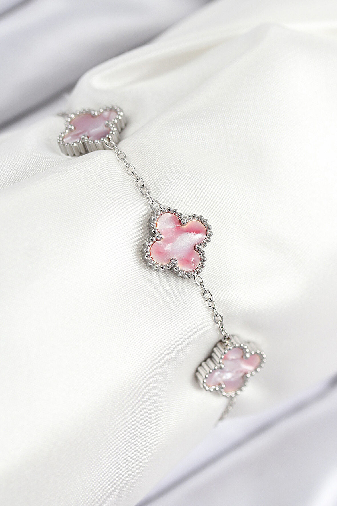 316L Çelik Sedefli Pembe Gümüş Renk Yonca Kadın Bileklik