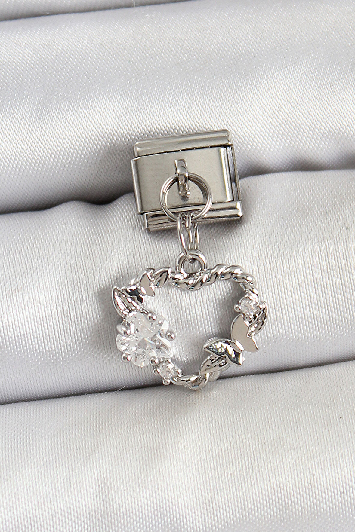 316L Çelik Sallantılı Zirkon Taşlı Kalp Model Gümüş Renk Nomination Charm