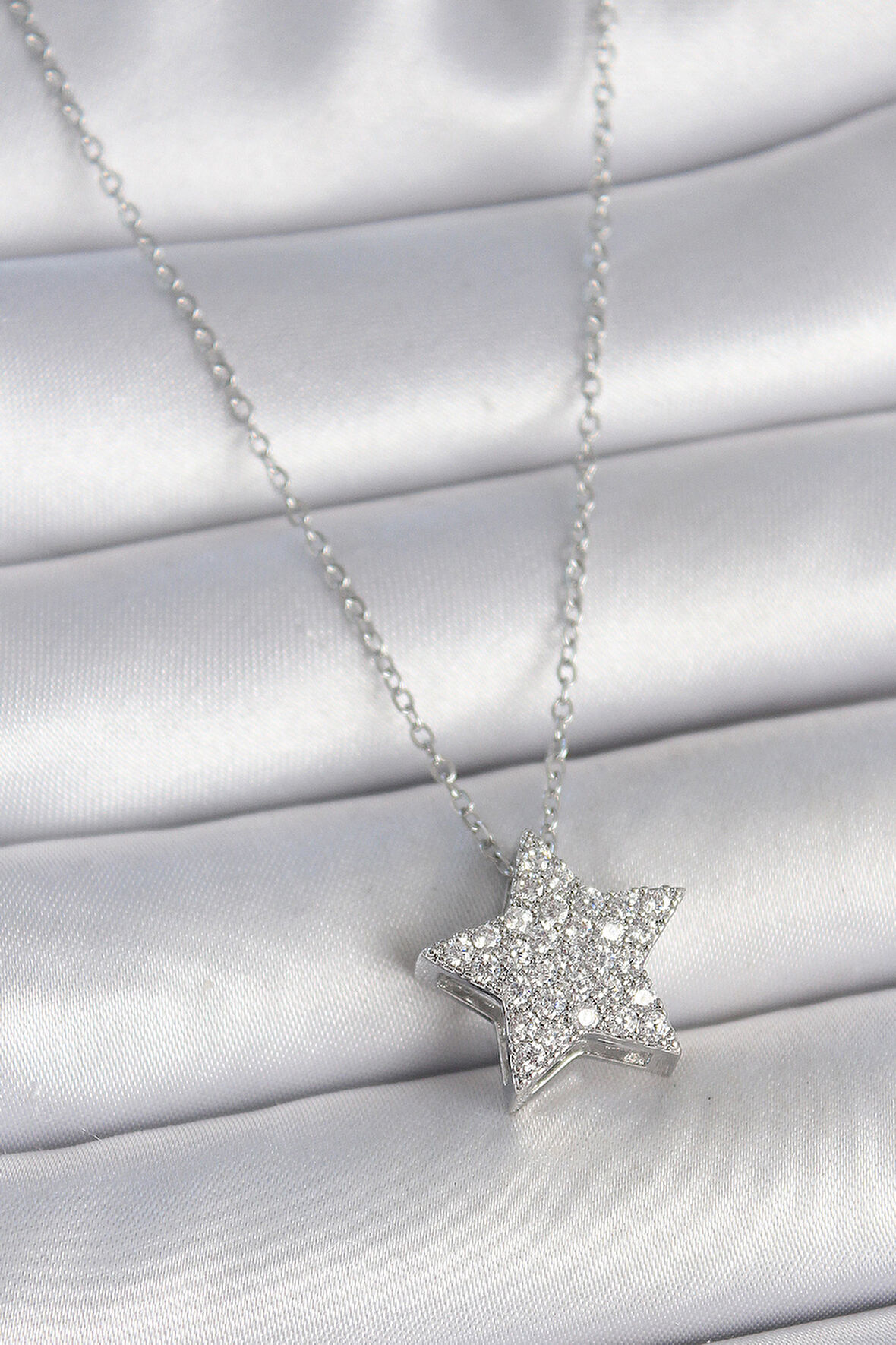 316L Çelik Gümüş Renk Zincir Zirkon Taşlı Yıldız Model Kadın Kolye