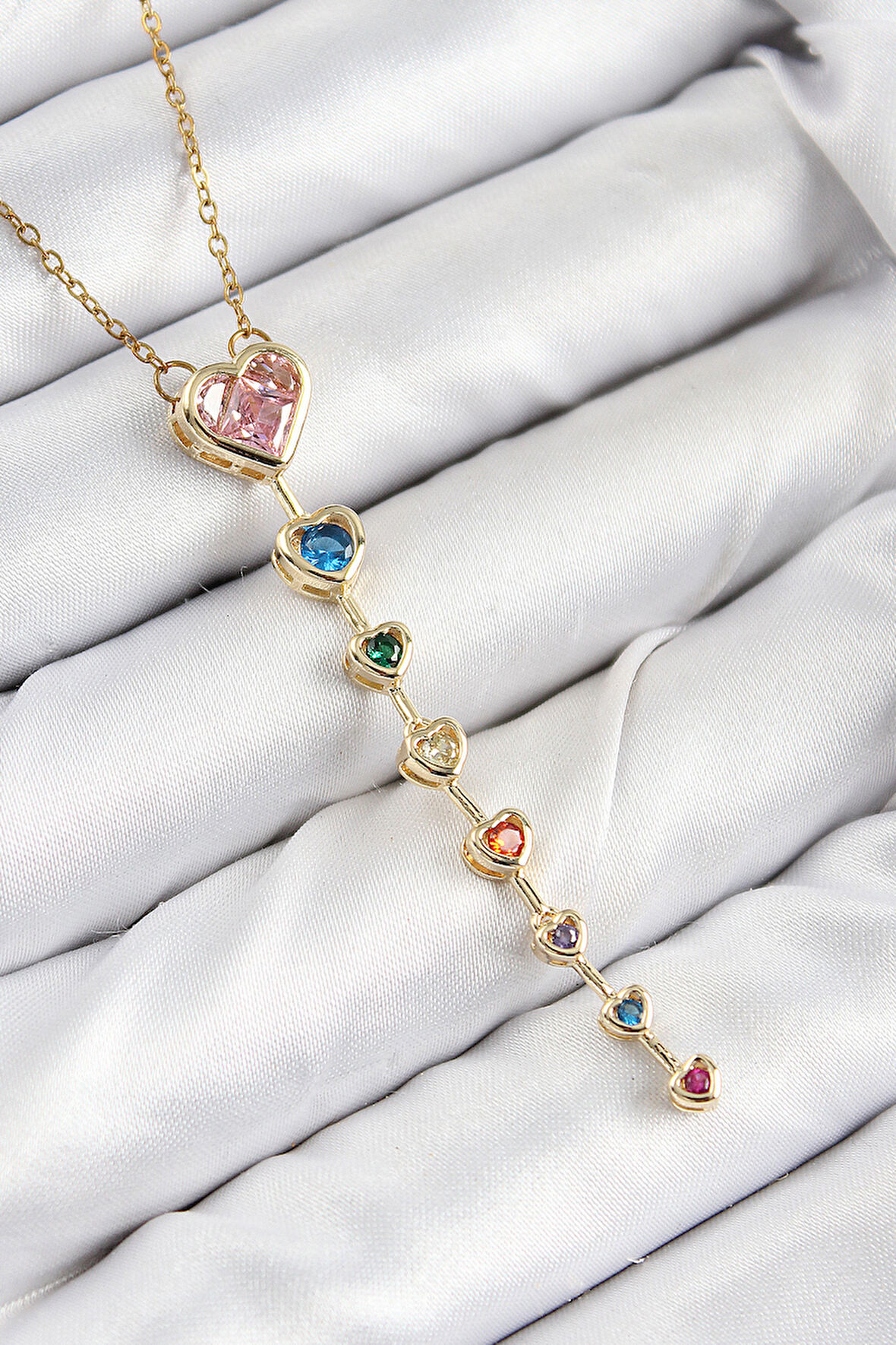 Pirinç Renkli Zirkon Taşlı Kalp Model Gold Renk Kadın Y Kolye