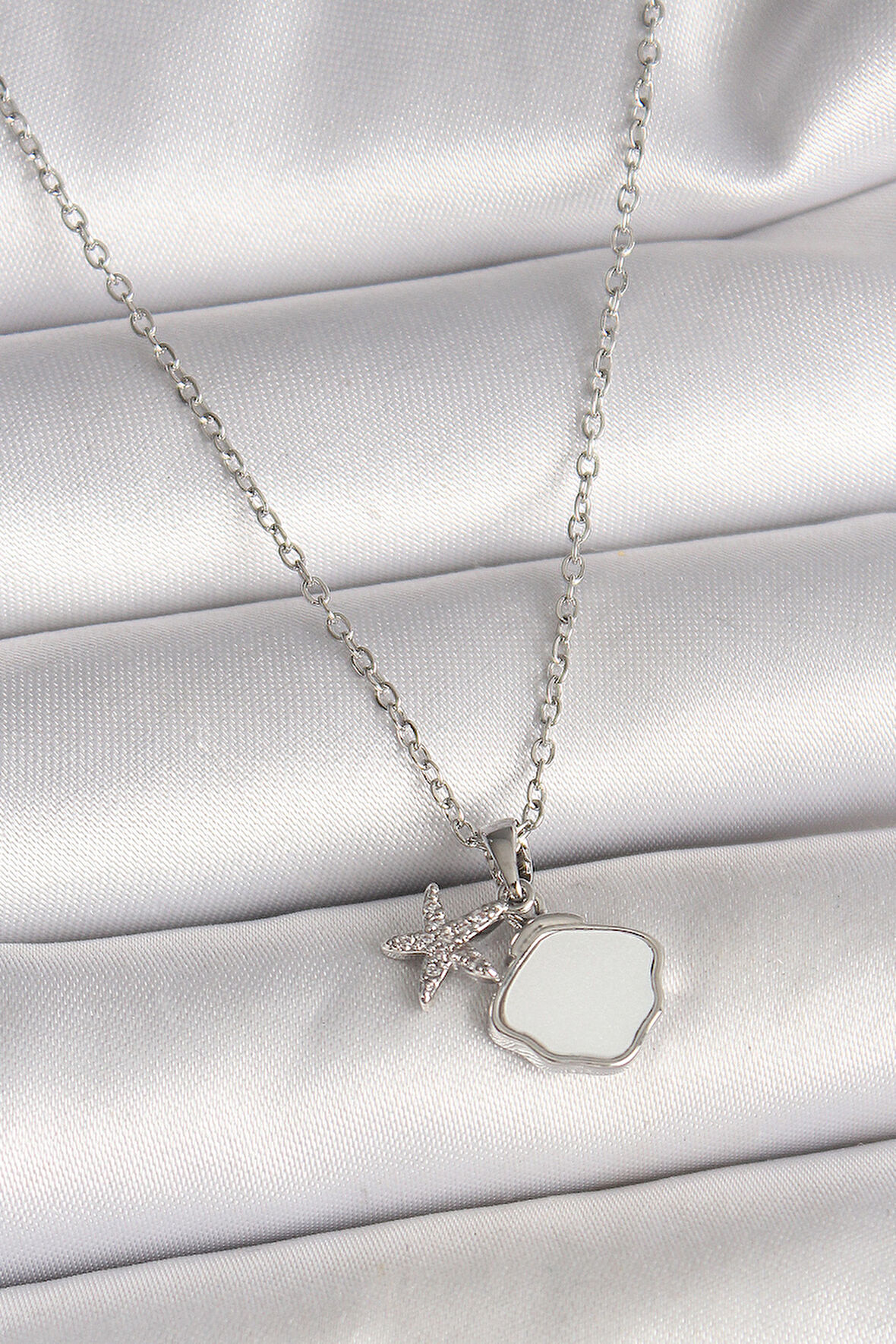 316L Çelik Gümüş Renk Zincir Sallantı Beyaz Mineli Deniz Kabuğu Zirkon Taşlı Deniz Yıldızı Figür Kad