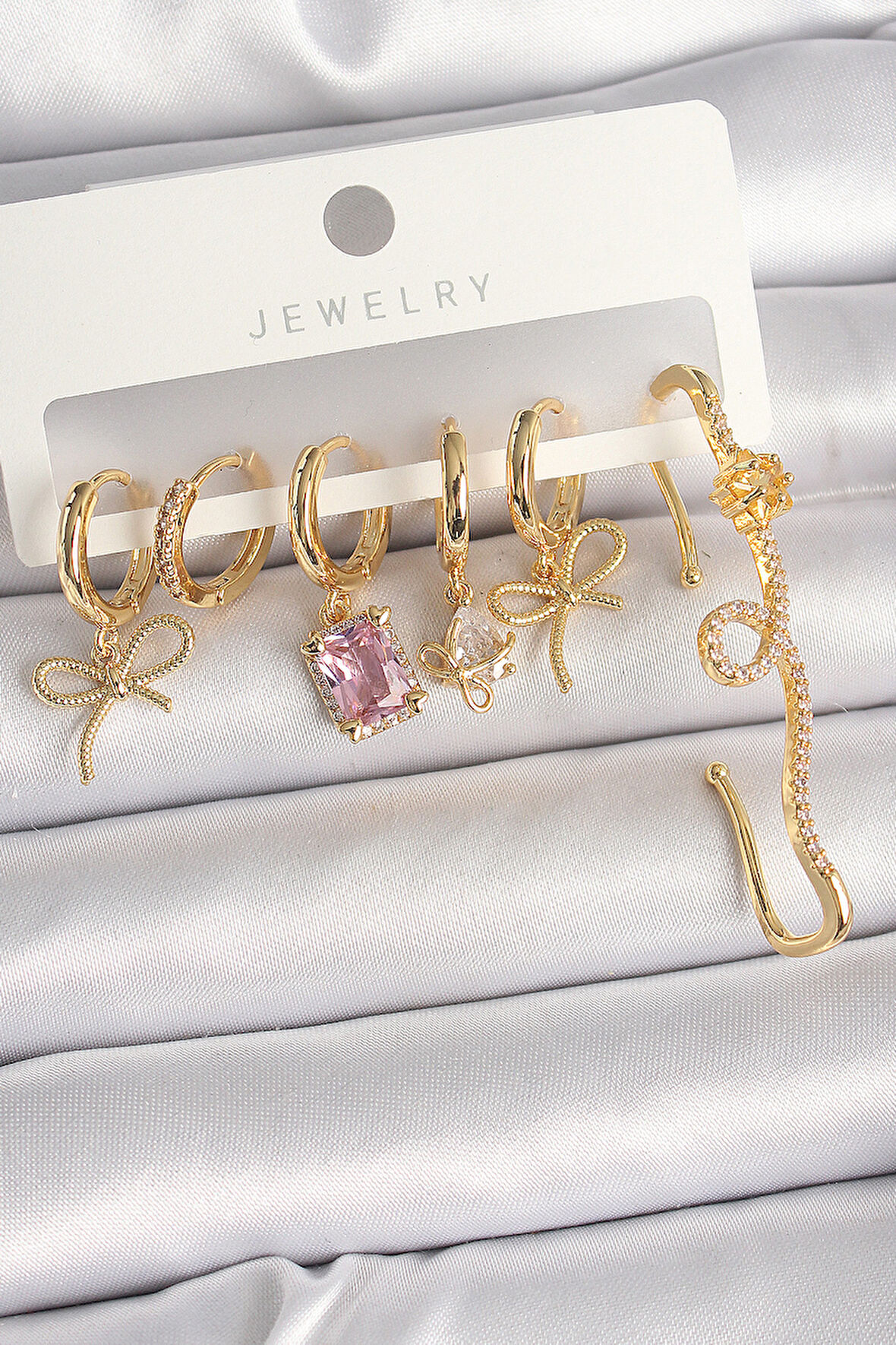 Pirinç Gold Renk Sallantı Kurdele Model Pembe Zirkon Taşlı Kadın Küpe Seti