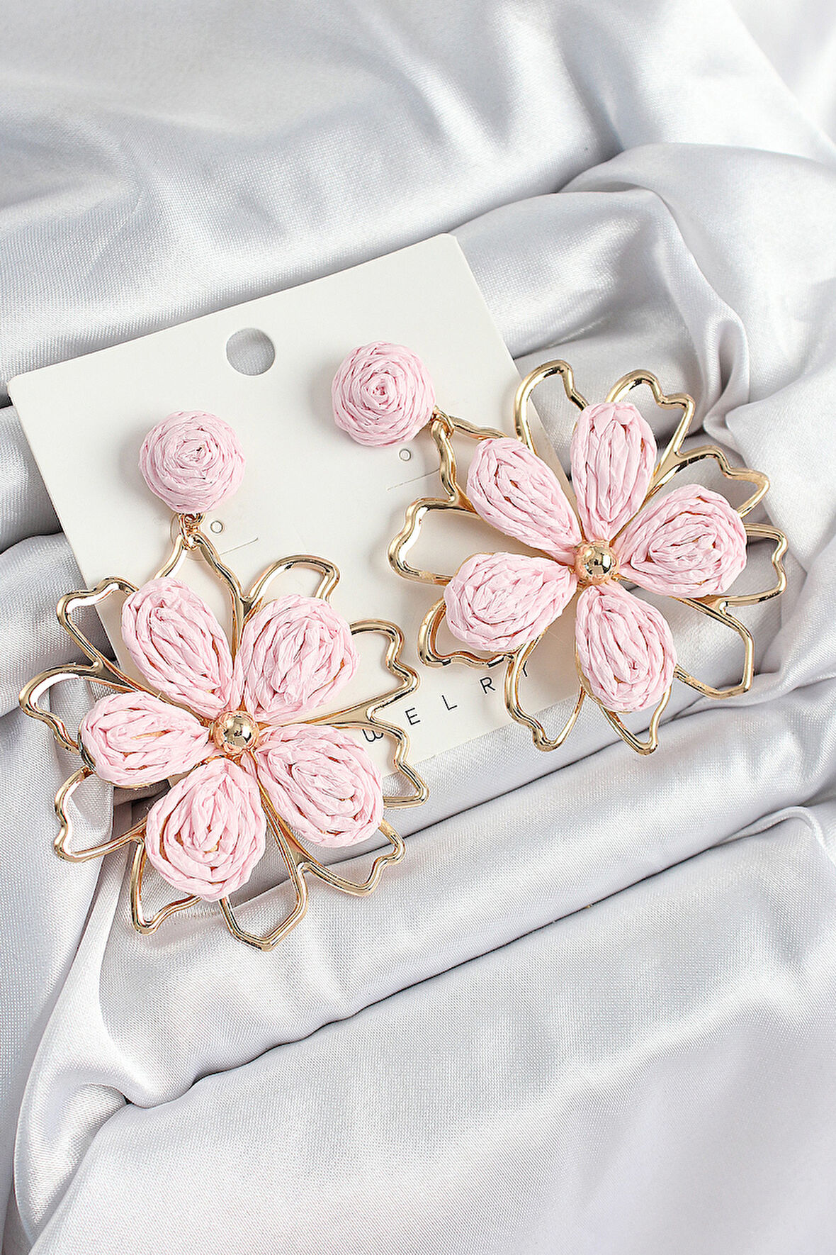 Pirinç Pembe Çiçek Model Gold Renk Kadın Hasır Küpe