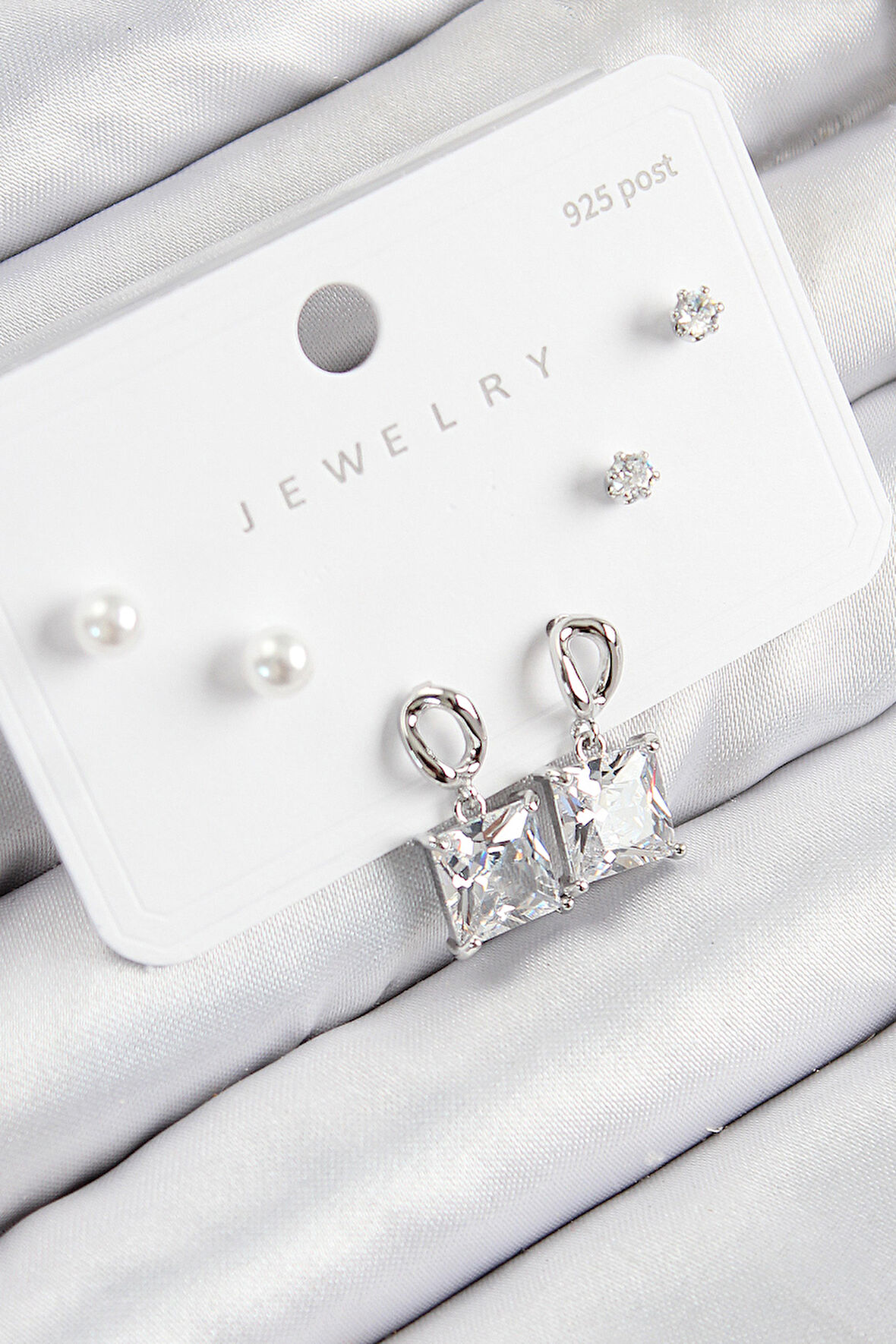 Pirinç Zirkon Taşlı Sallantılı Model Gümüş Renk 925 Ayar Gümüş Çivi Kadın Küpe Set