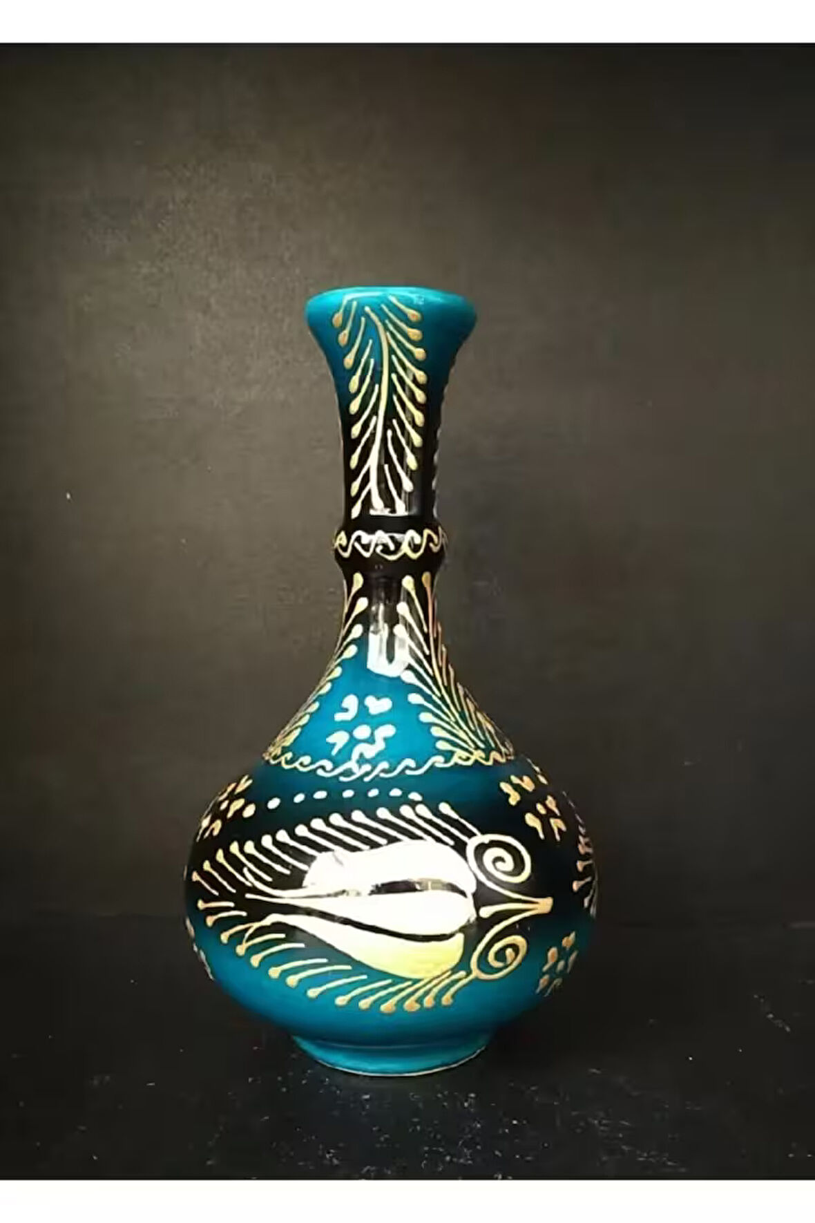 El İşlemeli Zümrüt Yeşili Göz Yaşı 20 cm Altın Yaldızlı Vazo