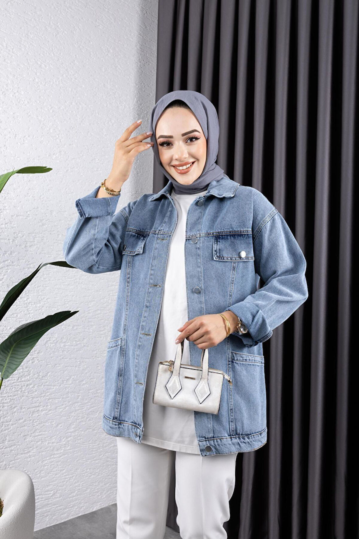 Kadın Cep Detaylı Denim Kot Ceket