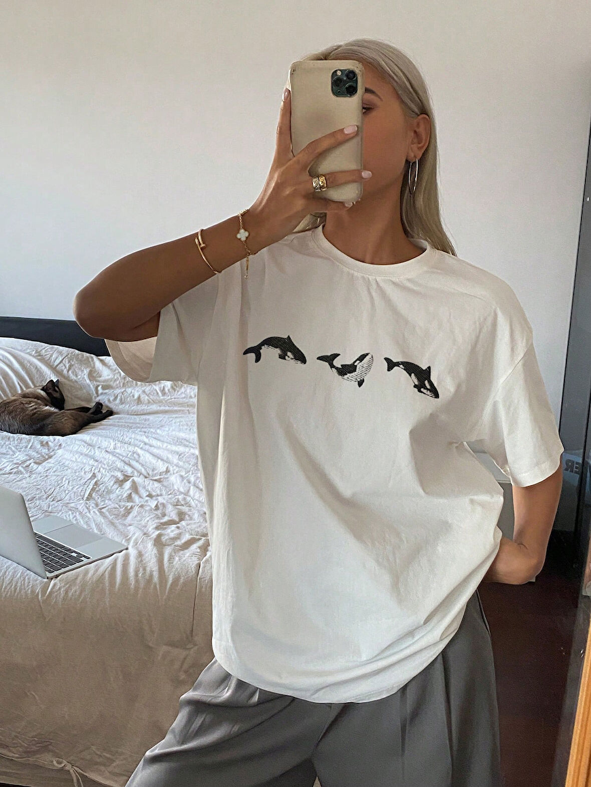Unisex Pamuklu Beyaz Oversize "Balina" Baskılı Bisiklet Yaka Rahat Günlük T-shirt