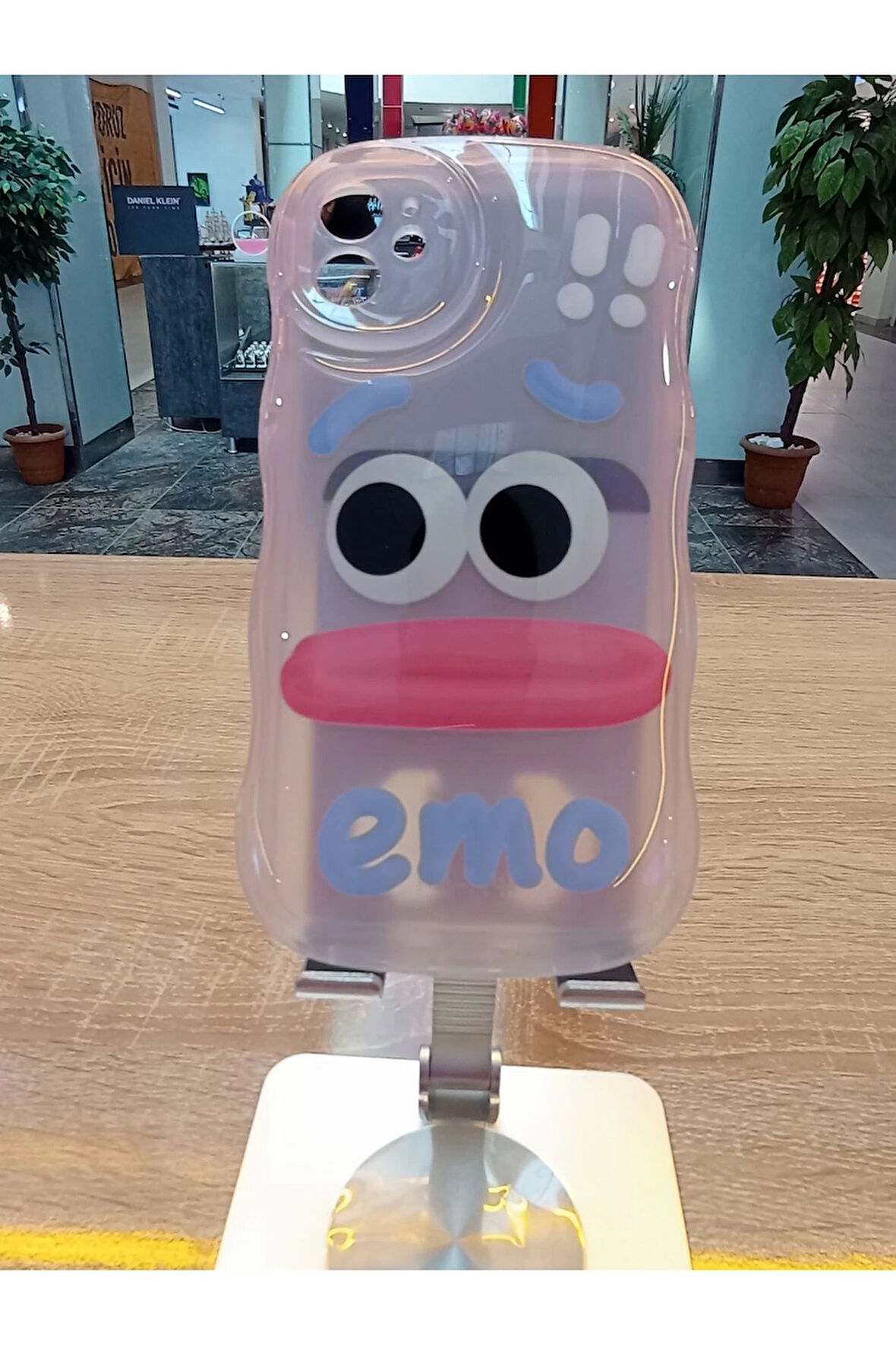 İPhone 11 Uyumlu Emo Sorry Kamera Çerçevesi Yuvarlak Kapak