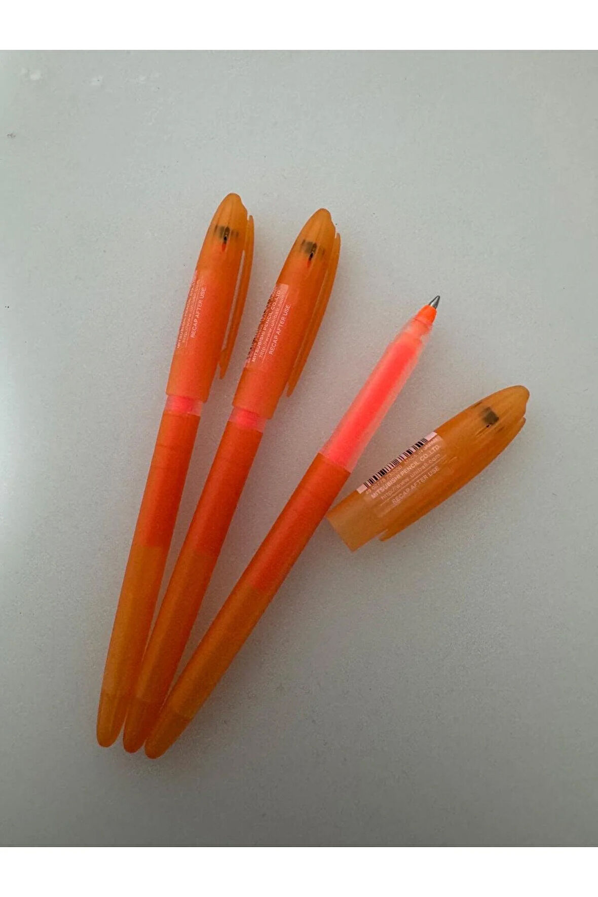 Roller Kalem Signo Gelstick Jel Bilye Uç 0.7 MM Turuncu (3 Adet)