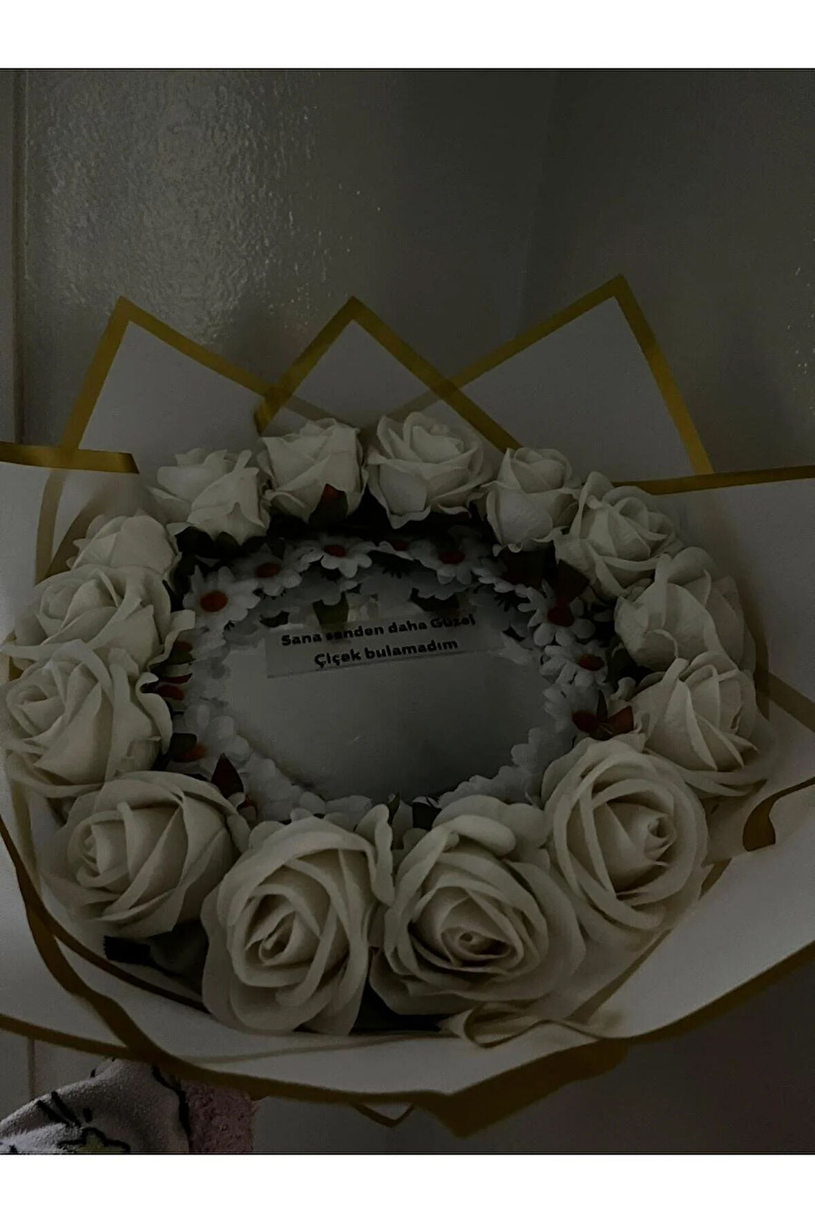 papatyalı gül buketi sana senden daha güzel çiöek bulamadım yazılı ayna