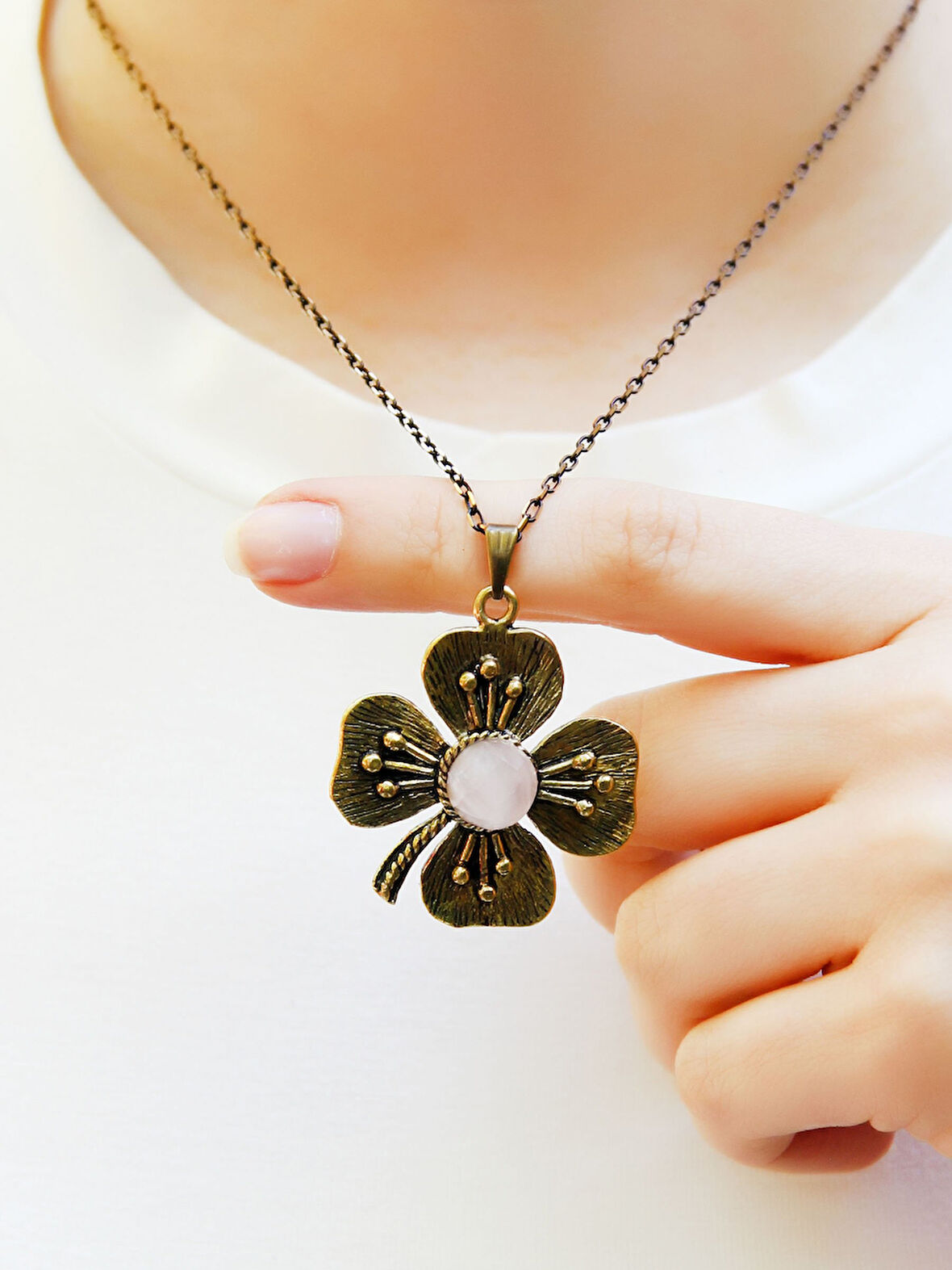 Doğal Taş Pembe Kuvars Doğal Taşlı Yonca Model Kadın Doğal Taş Otantik Kolye euk38pk