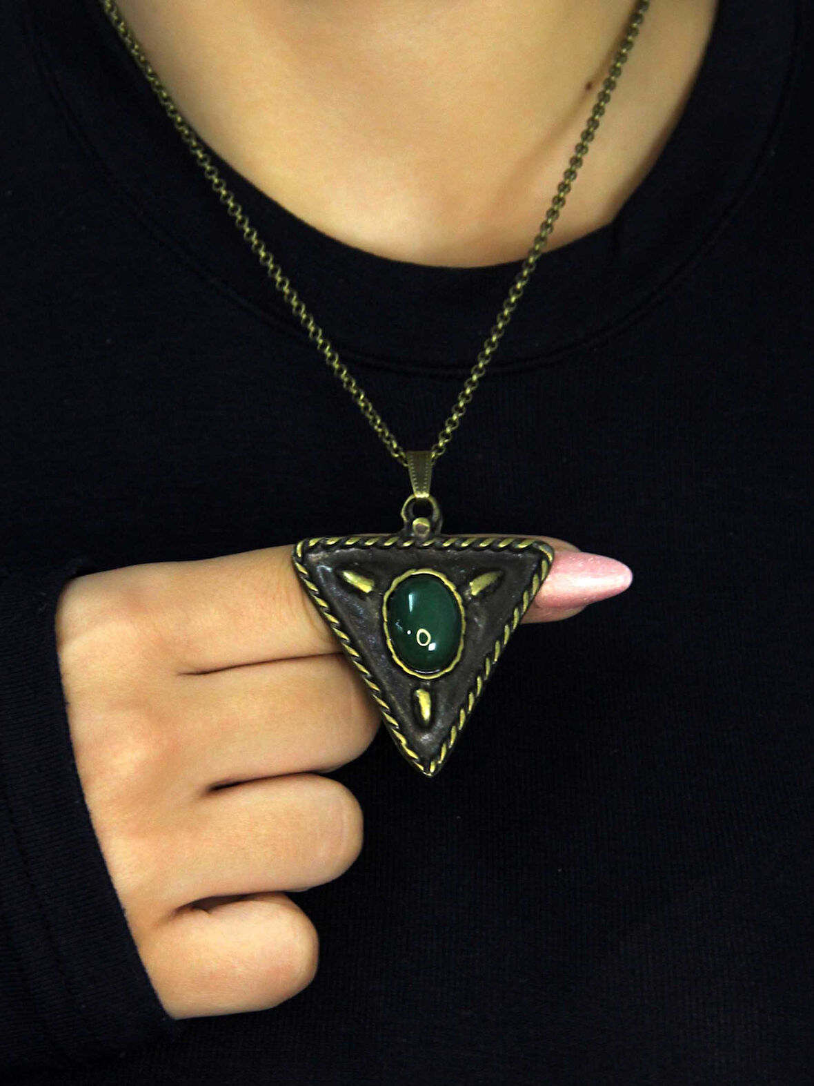 Doğal Taş Yeşil Akik Doğal Taşlı Üçgen Model Antik Kadın Kolye euk41ya