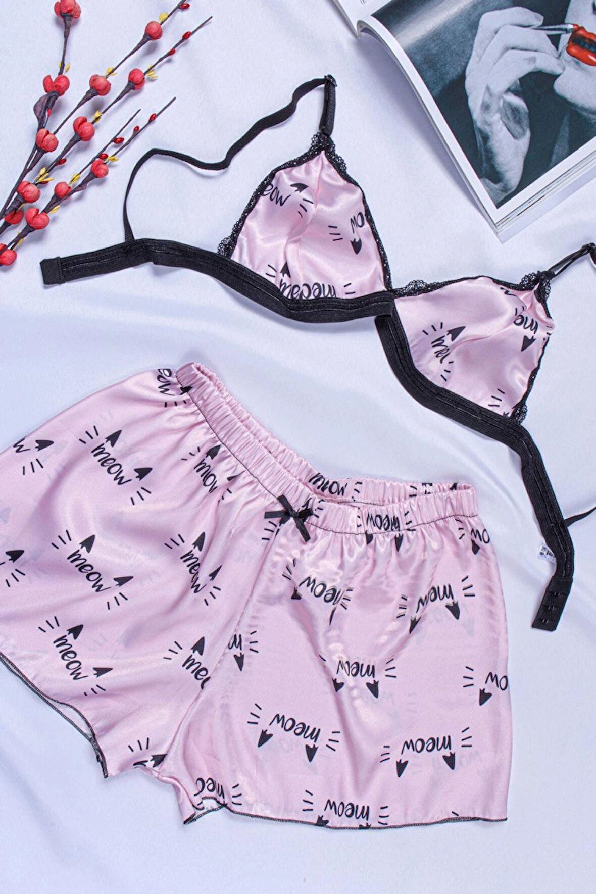 Kadın Ip Askılı Büstiyer Şort Saten Gecelik Takımı