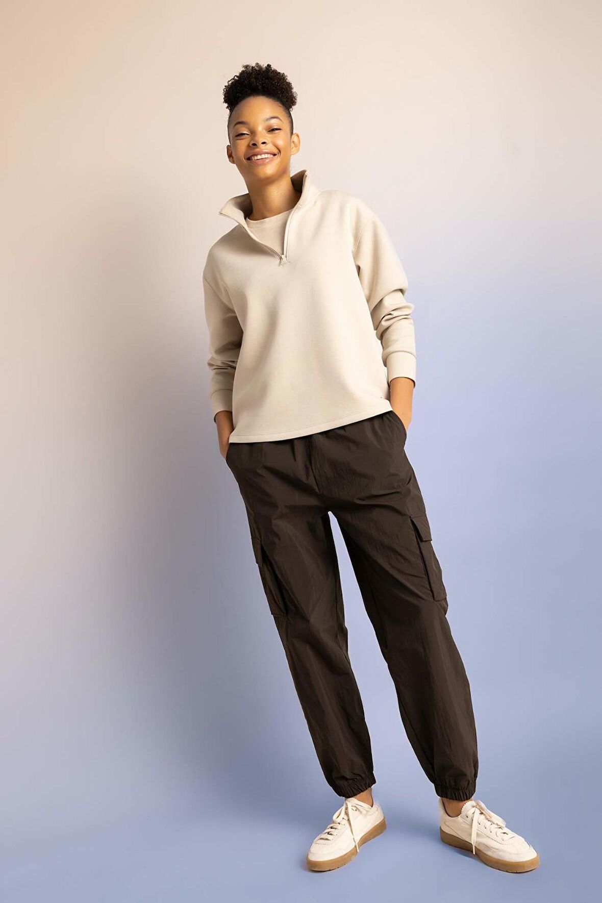 DeFactoFit Standart Fit Basic Düz Sporcu Paraşüt Pantolon C0373AX23WNBN573