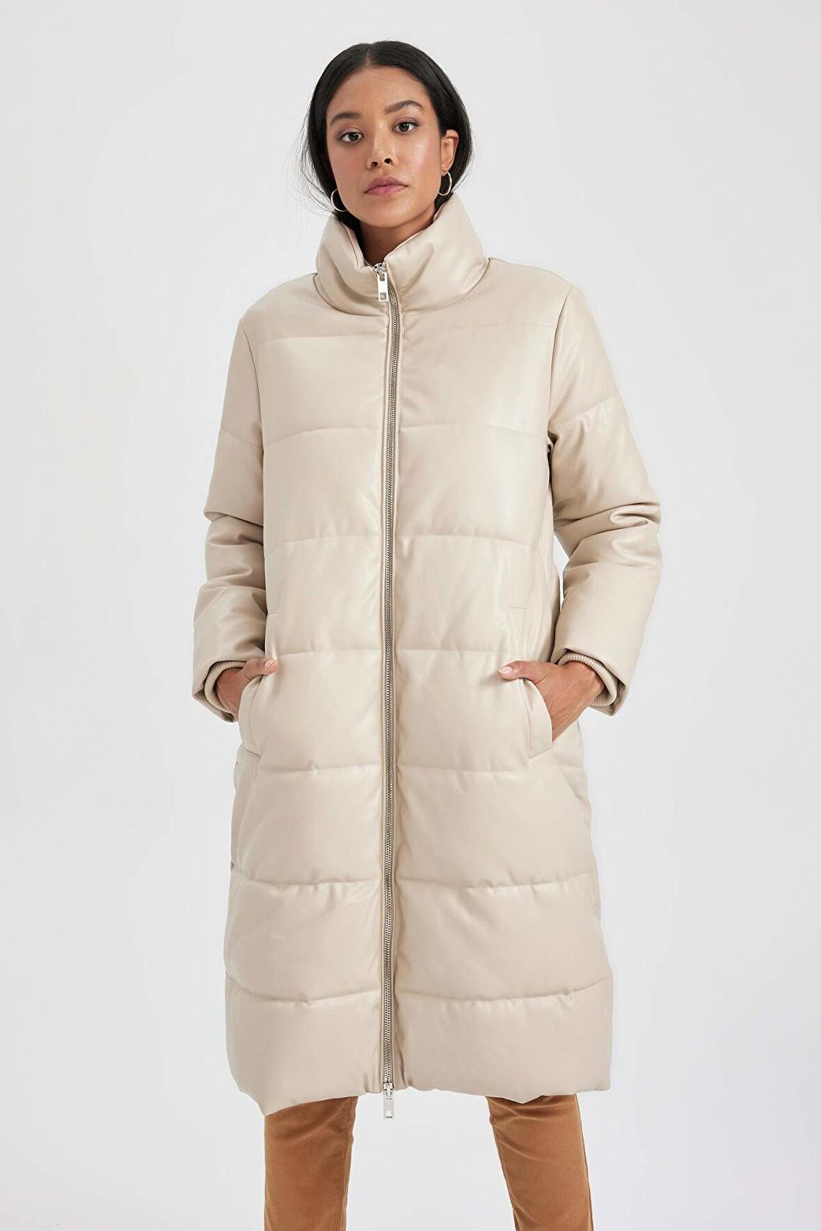DeFacto Su Geçirmez Relax Fit Dik Yaka Suni Deri Mont Parka A0990AX23CWBG132