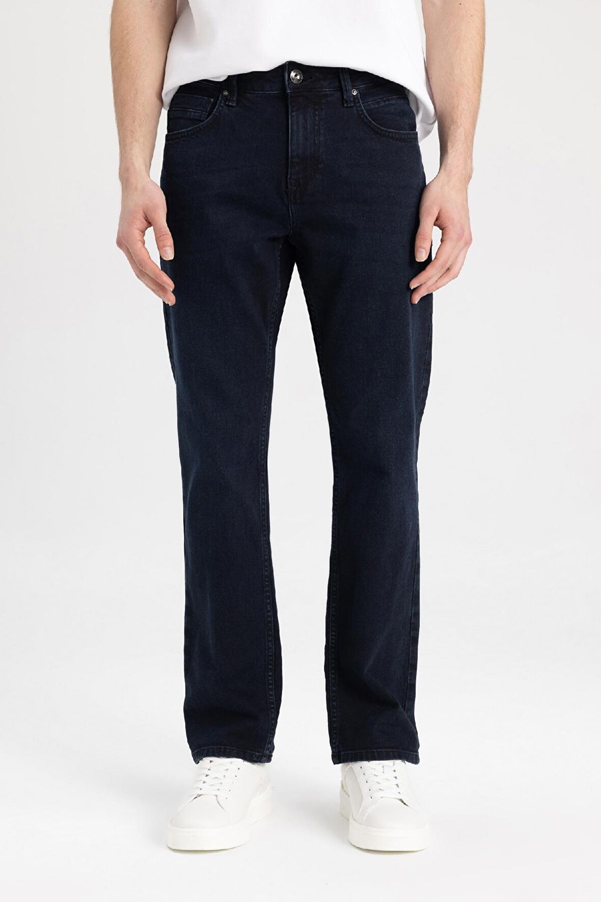 DeFacto Sergio Regular Fit Normal Kalıp Normal Bel Boru Paça Jean Pantolon	 W7086AZ24SPNM83