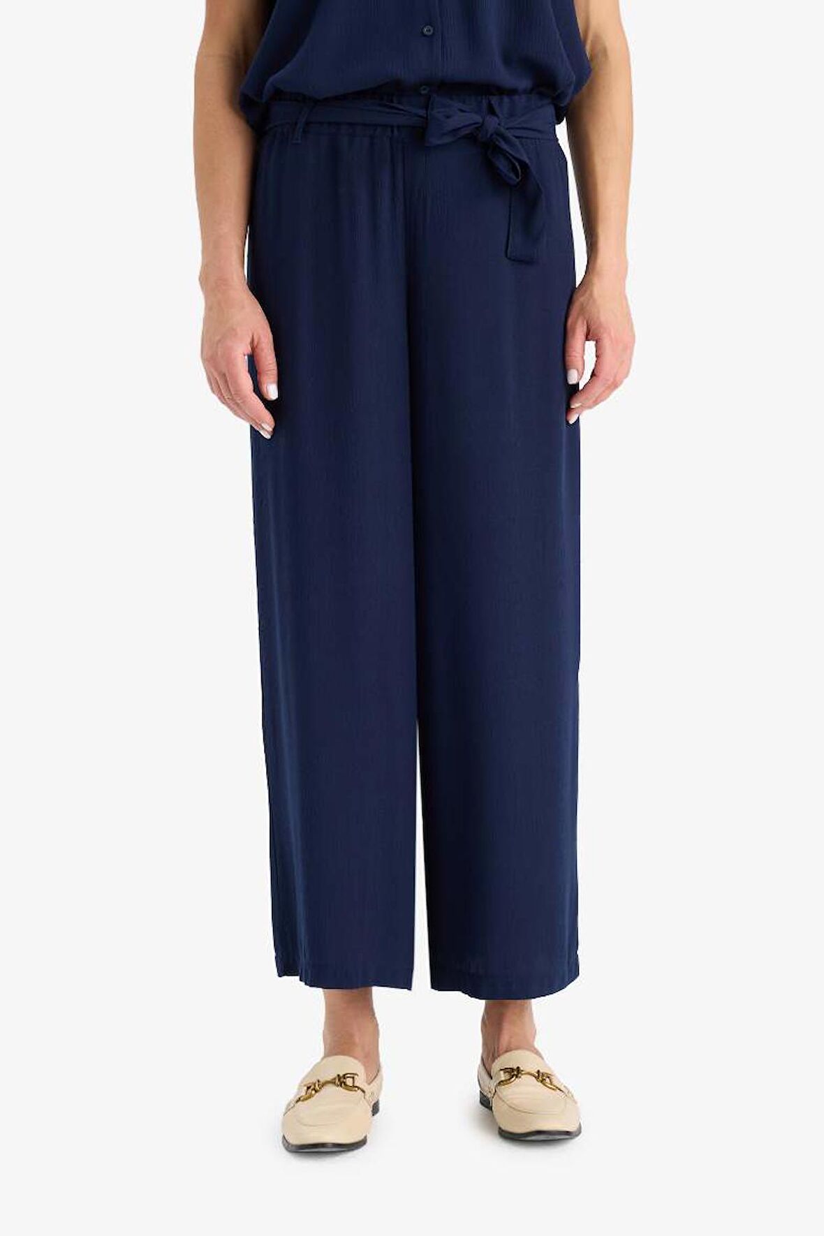 DeFacto Culotte Geniş Paça Krinkıl Viskon Kapri C9565AX25SMNV135