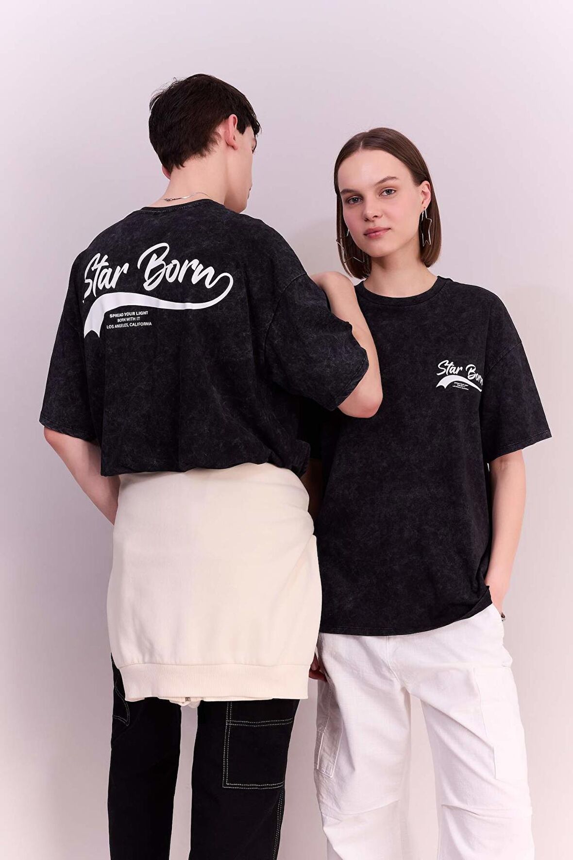 DeFacto Oversize Geniş Kalıp Bisiklet Yaka Sırt Baskılı Kısa Kollu Yıkamalı Soluk Efektli Tişört B6798AX24SMBK81