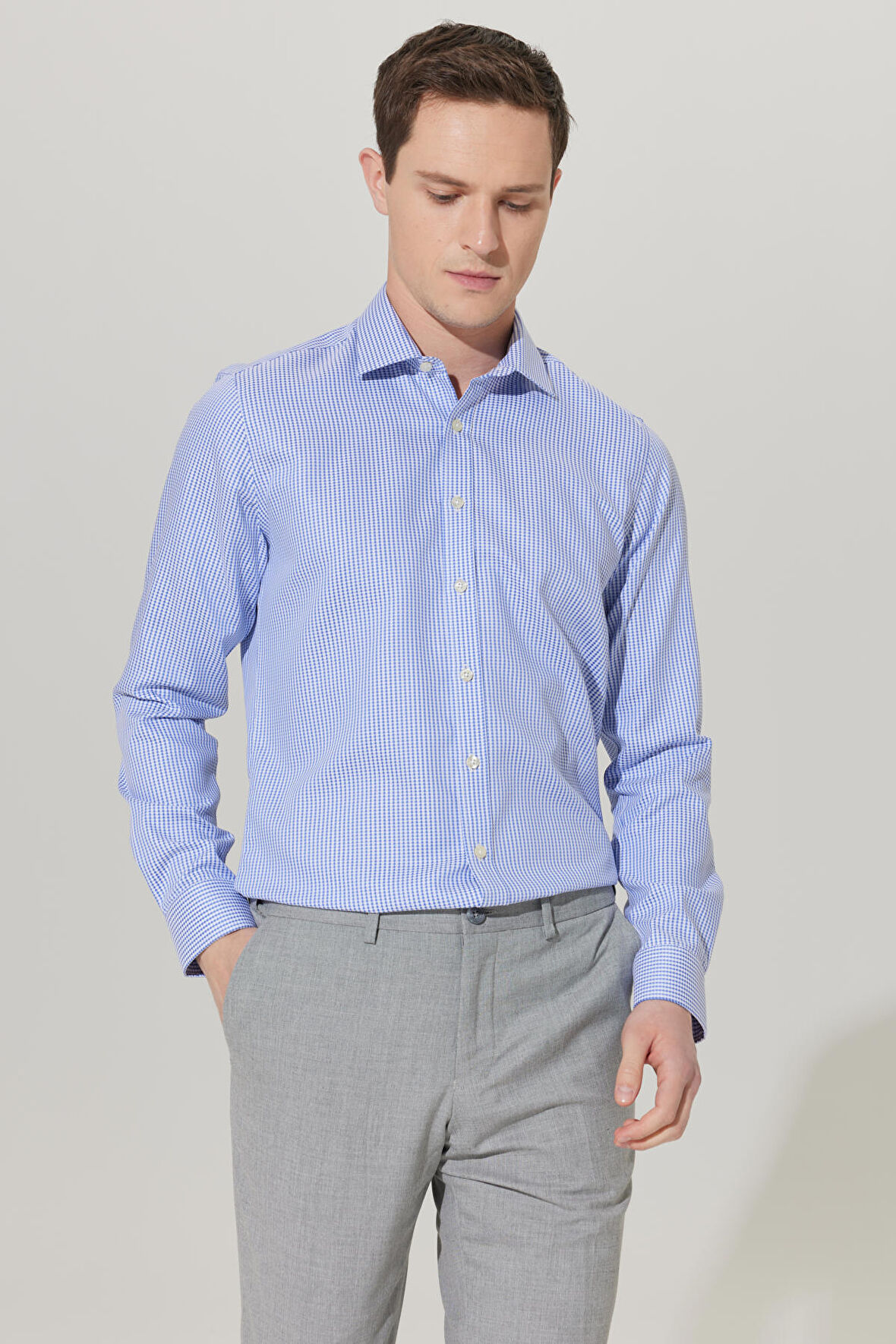 Erkek Beyaz-mavi Ütü Gerektirmeyen Taılored Slim Fit Klasik Yaka %100 Pamuk Desenli Non-ıron Gömlek