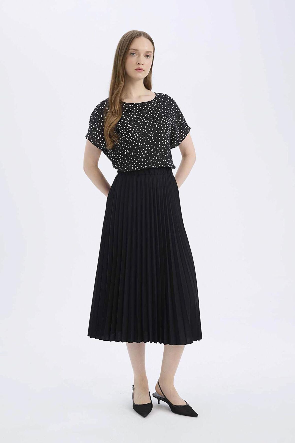 DeFacto 	Esnek Belli Basic Düz Pilise Aerobin Midi Etek B9014AX25SPBK81