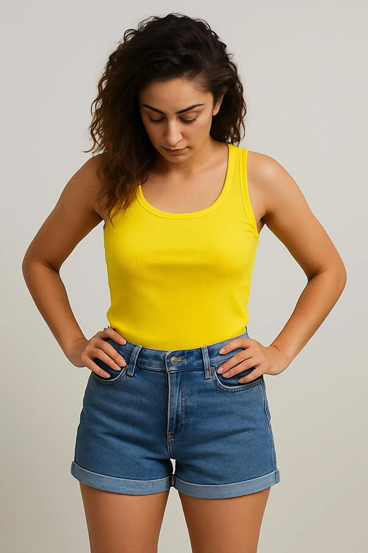 Fibula Moda Kadın Sarı Kaşkorse Geniş Askılı Crop