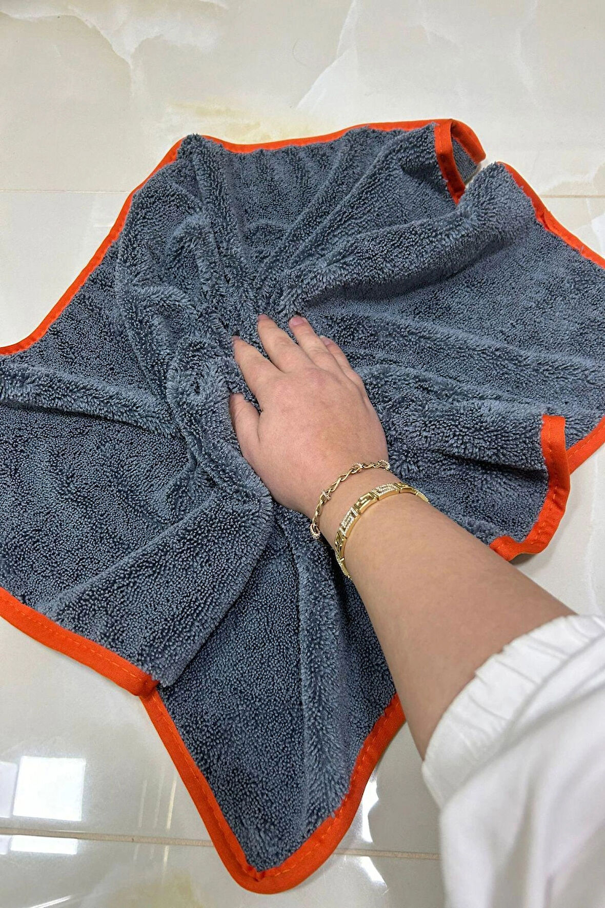 ( 1 Adet 50x70 ) Turuncu Biyeli Mikrofiber Yer , Duvar Fayans Silme Temizlik Bezi iz Bırakmaz