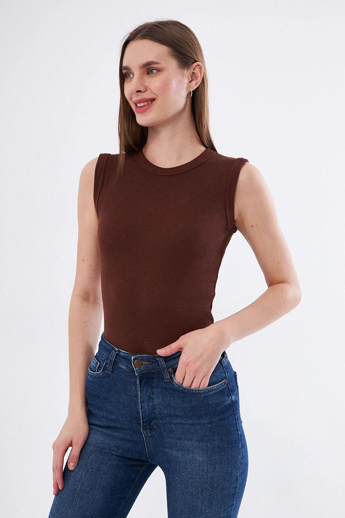  Kahverengi Fitlilli Likralı Pamuklu Bisiklet Yaka Kolsuz Tshirt Atlet