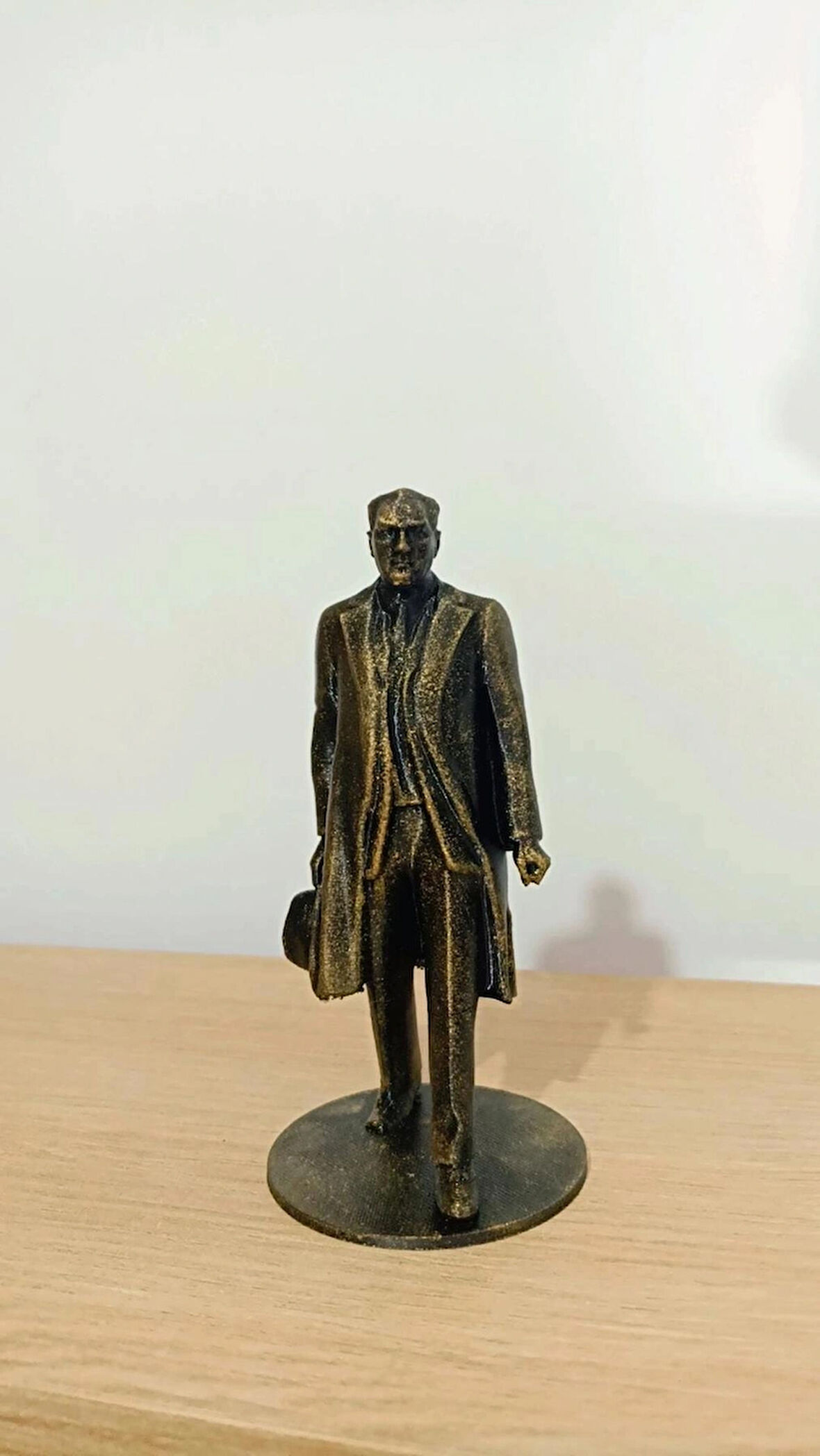 MUSTAFA KEMAL ATATÜRK. Heykeli şapkalı