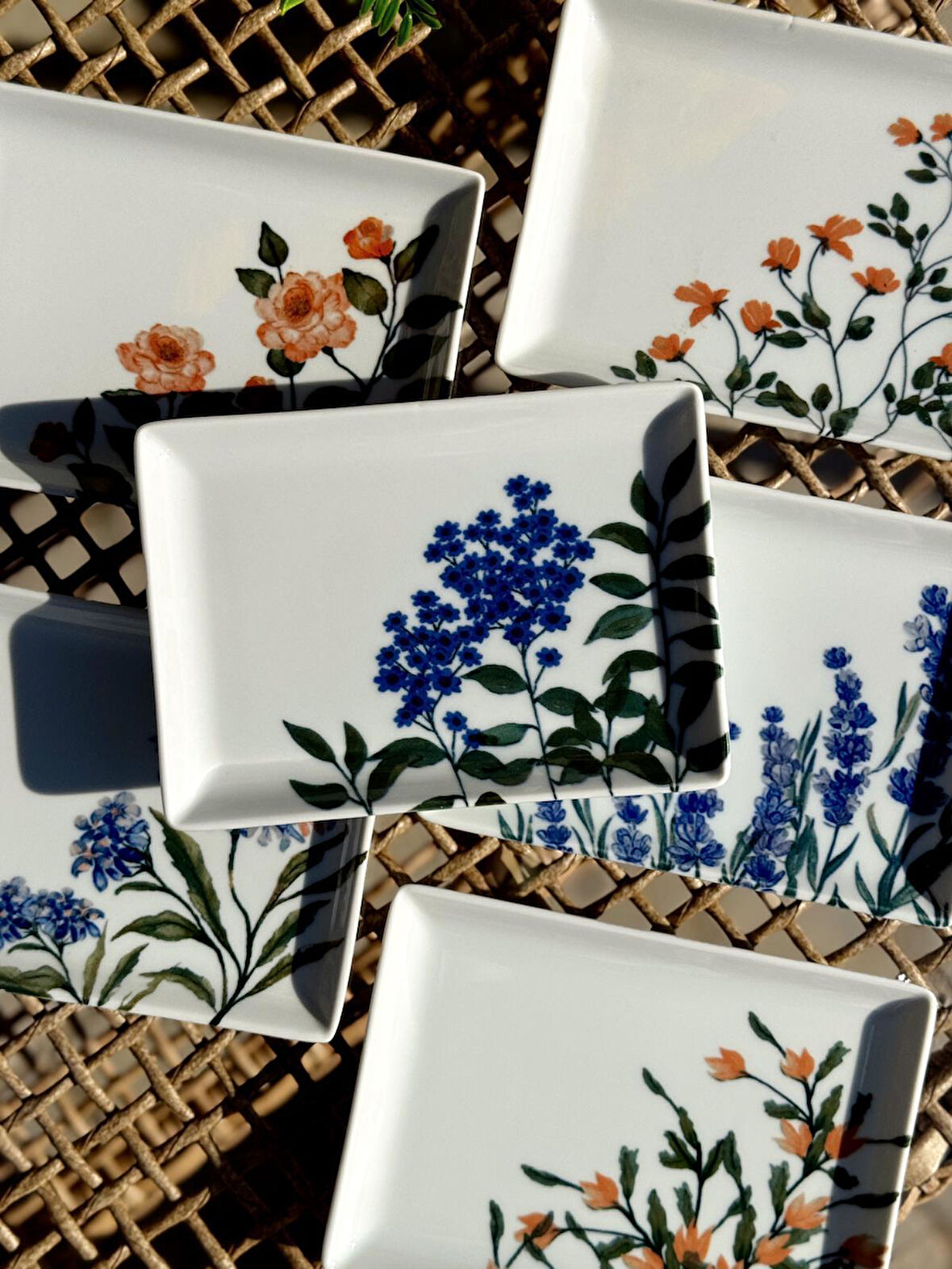 Porland Flower Garden 6 Kişilik Kare Pasta Tabağı 18x13CM 04PPO000225