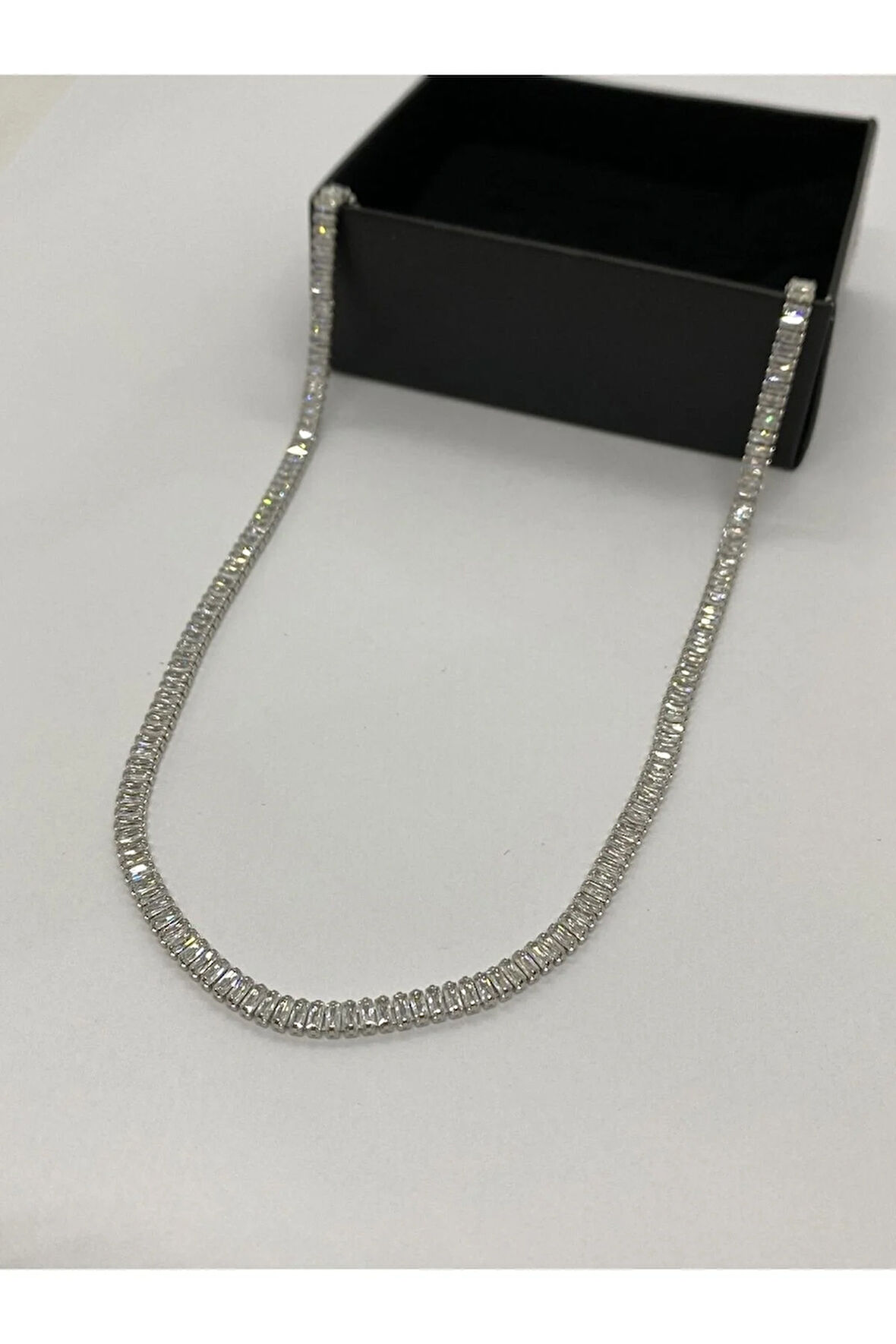 Su Yolu Zirkon Taşlı Ince Tasarım Kadın Çelik Kolye