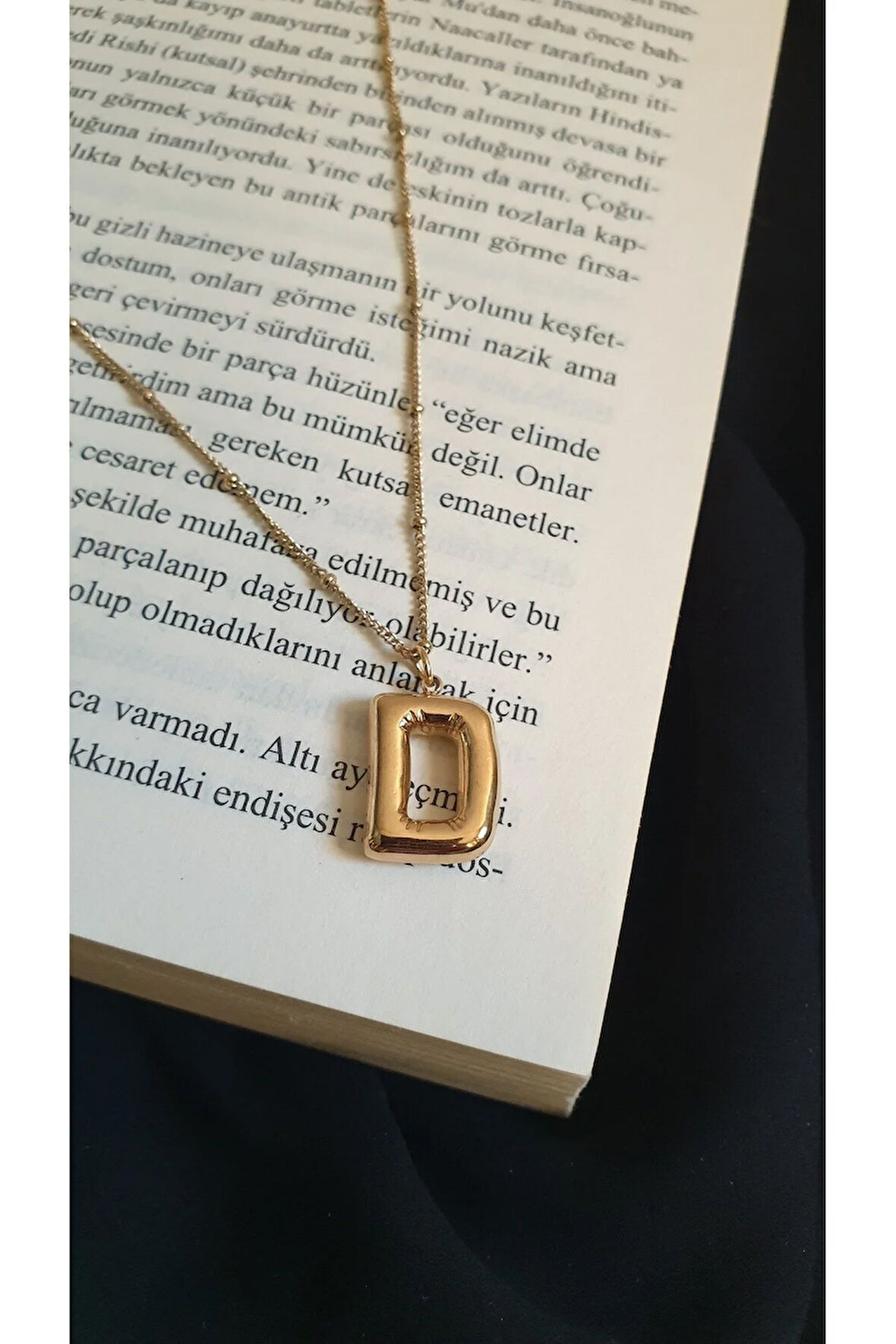 HARF KOLYE D HARF ÇELİK SU YOLU BAGET TAŞLI ANTİALERJİK 1 YIL RENK GARANTİLİ 45 CM FMACCESORİES