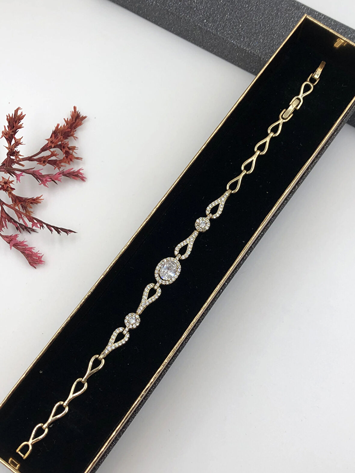 Her Kombine Uygun! Xuping Taşlı Altın Renk Kadın Bileklik 14 K Gold Renk 17+2 Cm kutulu Renk Atmaz