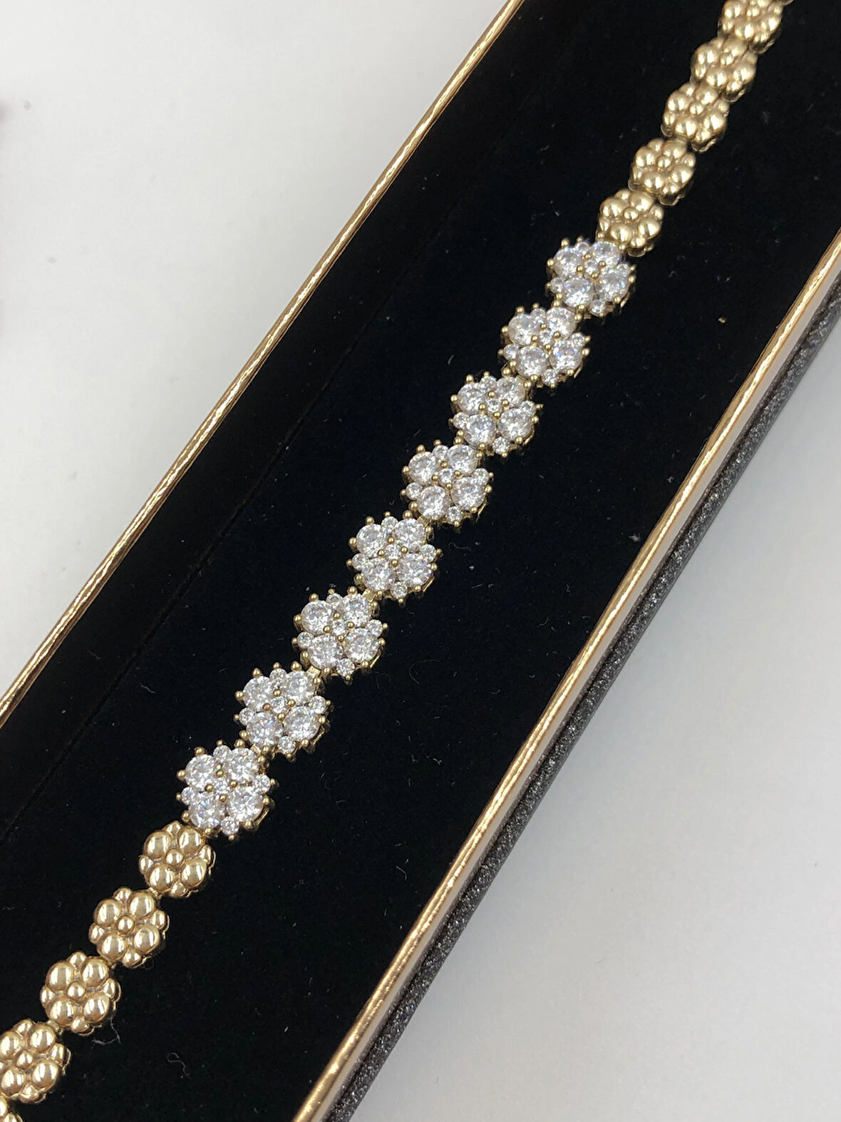 Her Kombine Uygun! Xuping Taşlı Altın Renk Kadın Bileklik 14 K Gold Renk 17+2 Cm kutulu Renk Atmaz