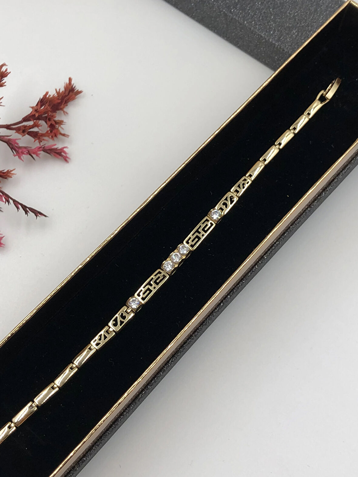 Her Kombine Uygun! Xuping Taşlı Altın Renk Kadın Bileklik 14 K Gold Renk 17Cm kutulu Renk Atmaz