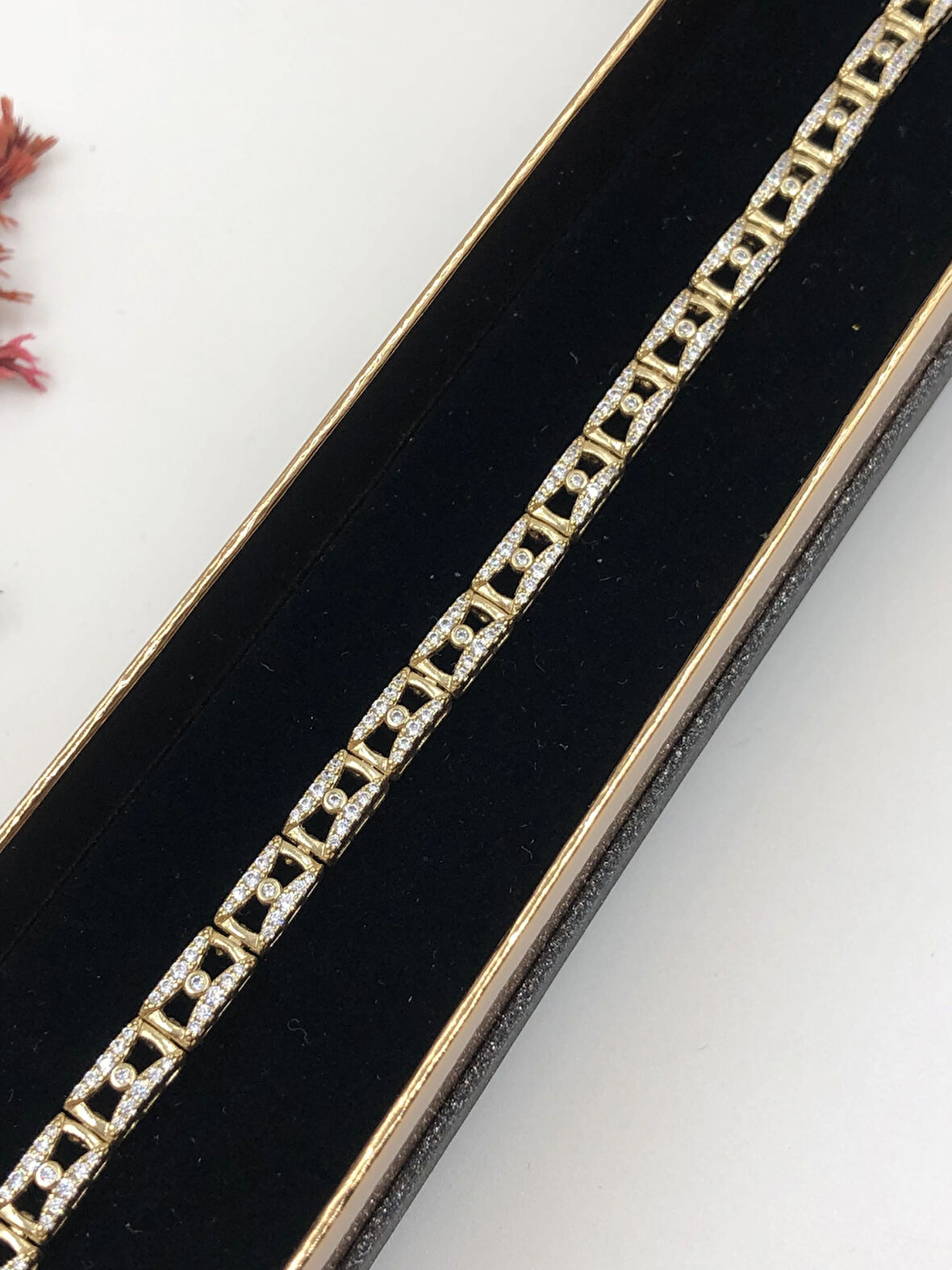 Her Kombine Uygun! Xuping Taşlı Altın Renk Kadın Bileklik 14 K Gold Renk 20 Cm kutulu Renk Atmaz