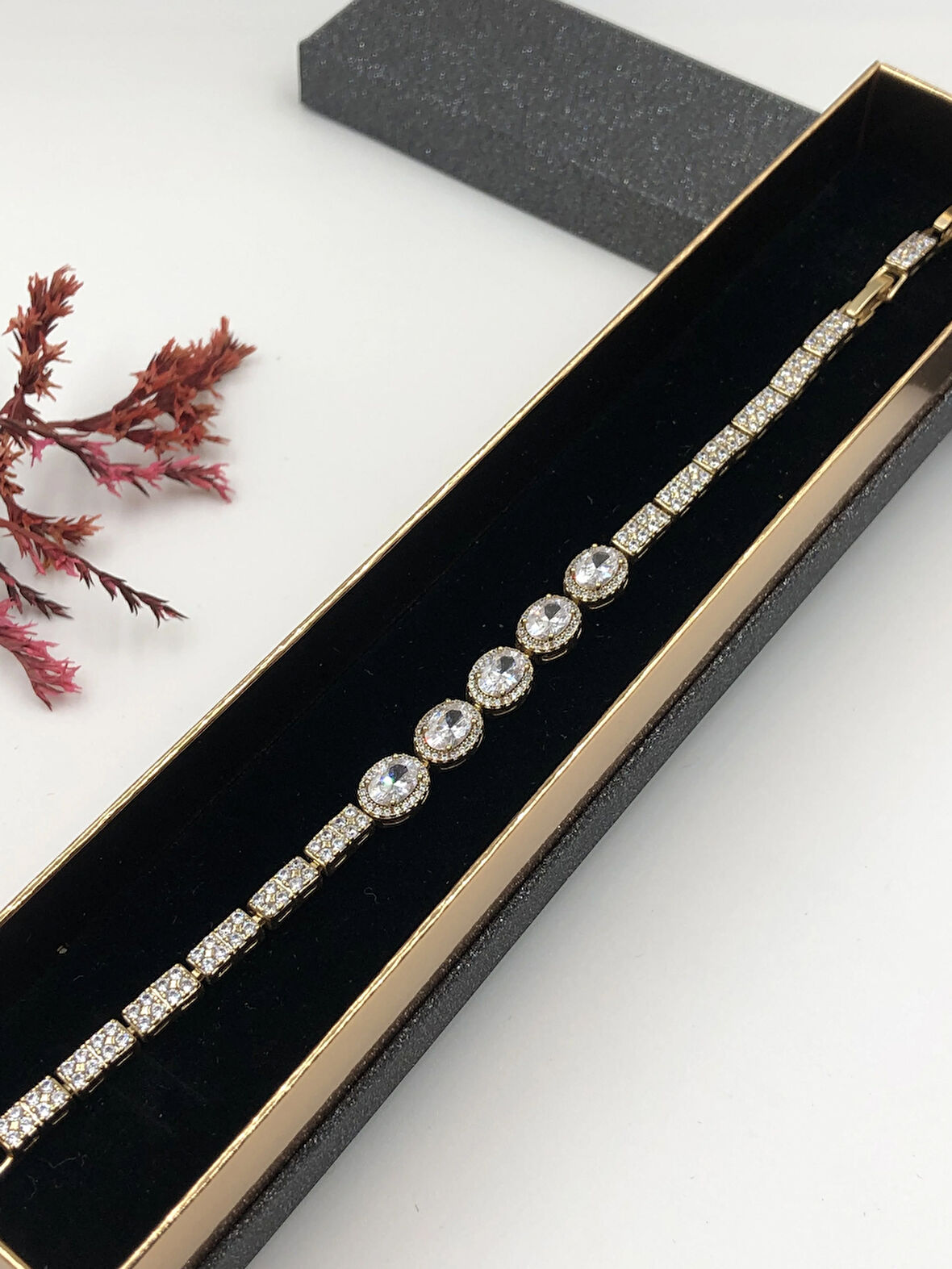 Her Kombine Uygun! Xuping Taşlı Altın Renk Kadın Bileklik 14 K Gold Renk 20 Cm kutulu Renk Atmaz