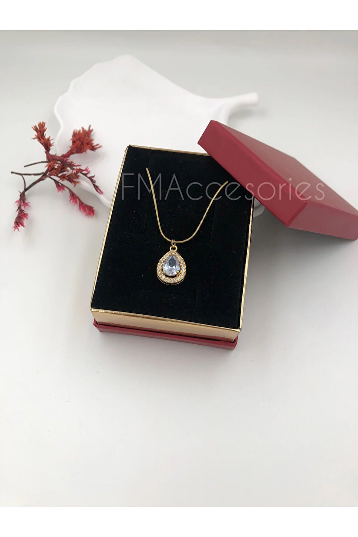 Çelik Kadın Kolye Paslanmaz 14k Gold 45 cm Baget Taşlı Çelik Antialerjik HEDİYE KUTULU