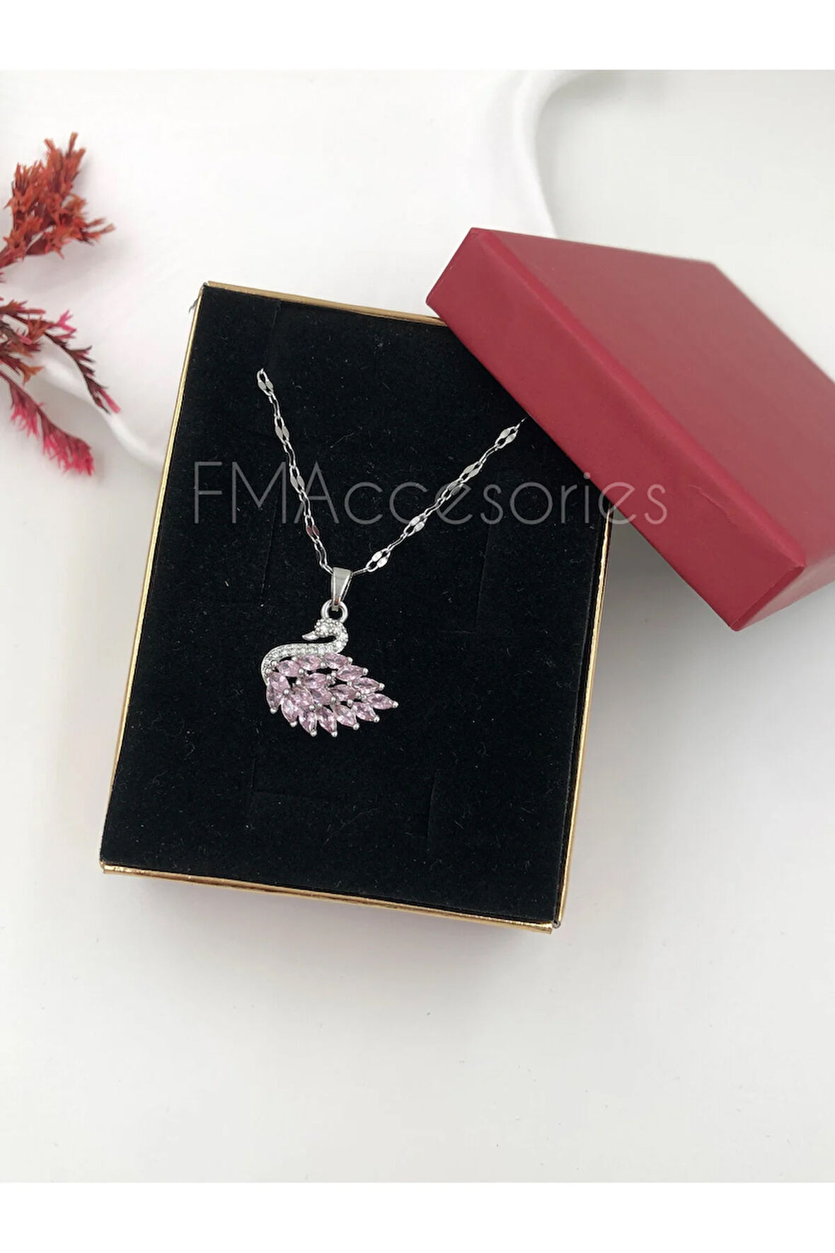 Çelik Kadın Kolye Paslanmaz Gümüş Renk Kuğulu Taşlı 45 cm Antialerjik HEDİYE KUTULU