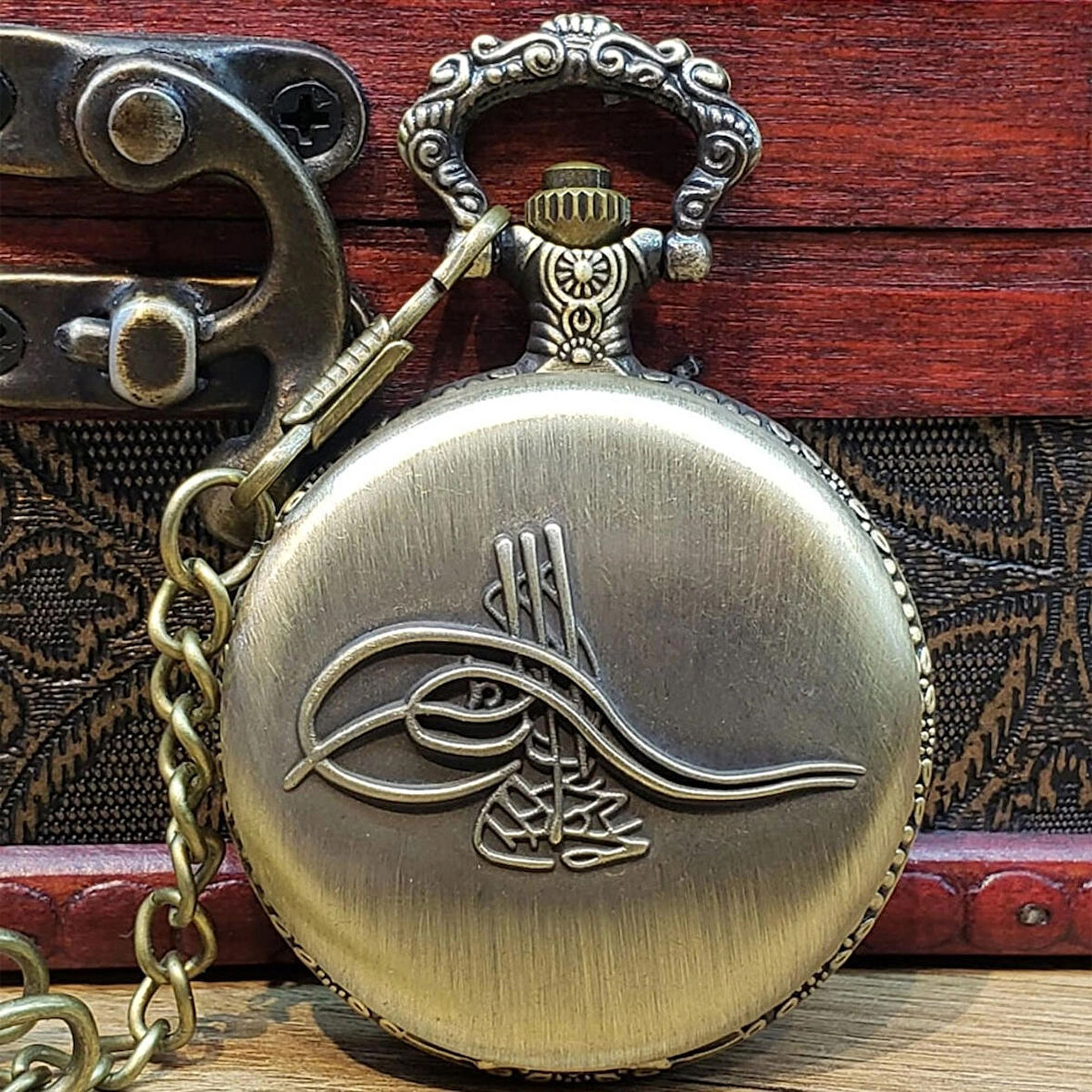 Osmanlı Tuğralı Eskitme Metal Gövdeli Nostaljik Köstekli Hediyelik Cep Saati