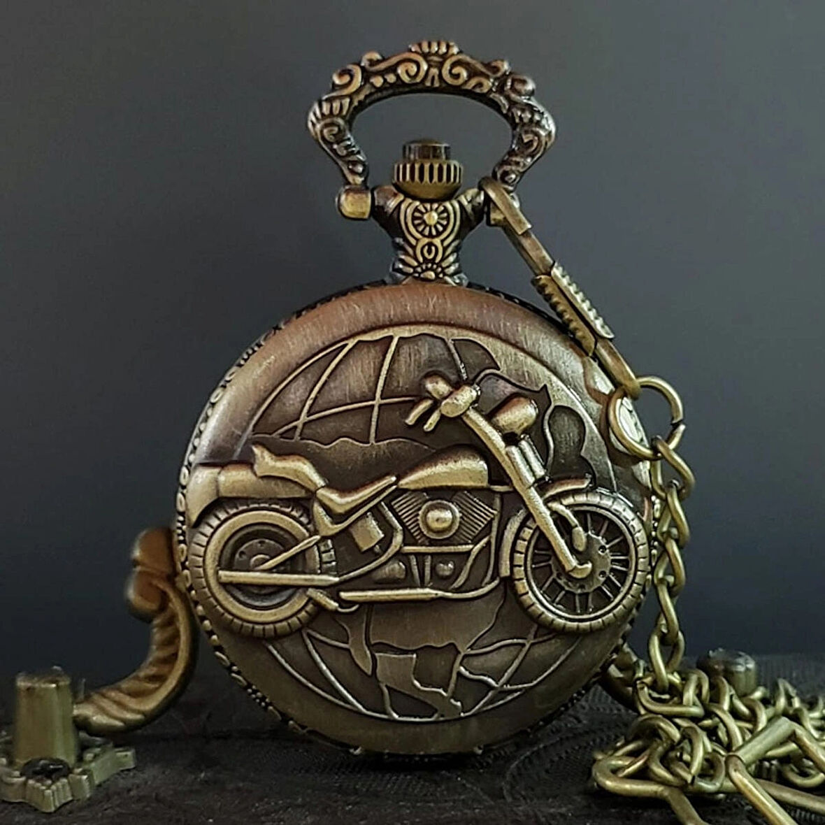 Motor Desenli Eskitme Metal Gövdeli Nostaljik Köstekli Hediyelik Cep Saati
